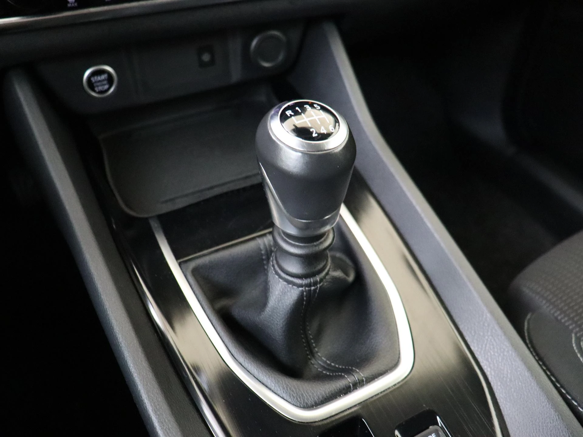 Nissan-QASHQAI-image-13