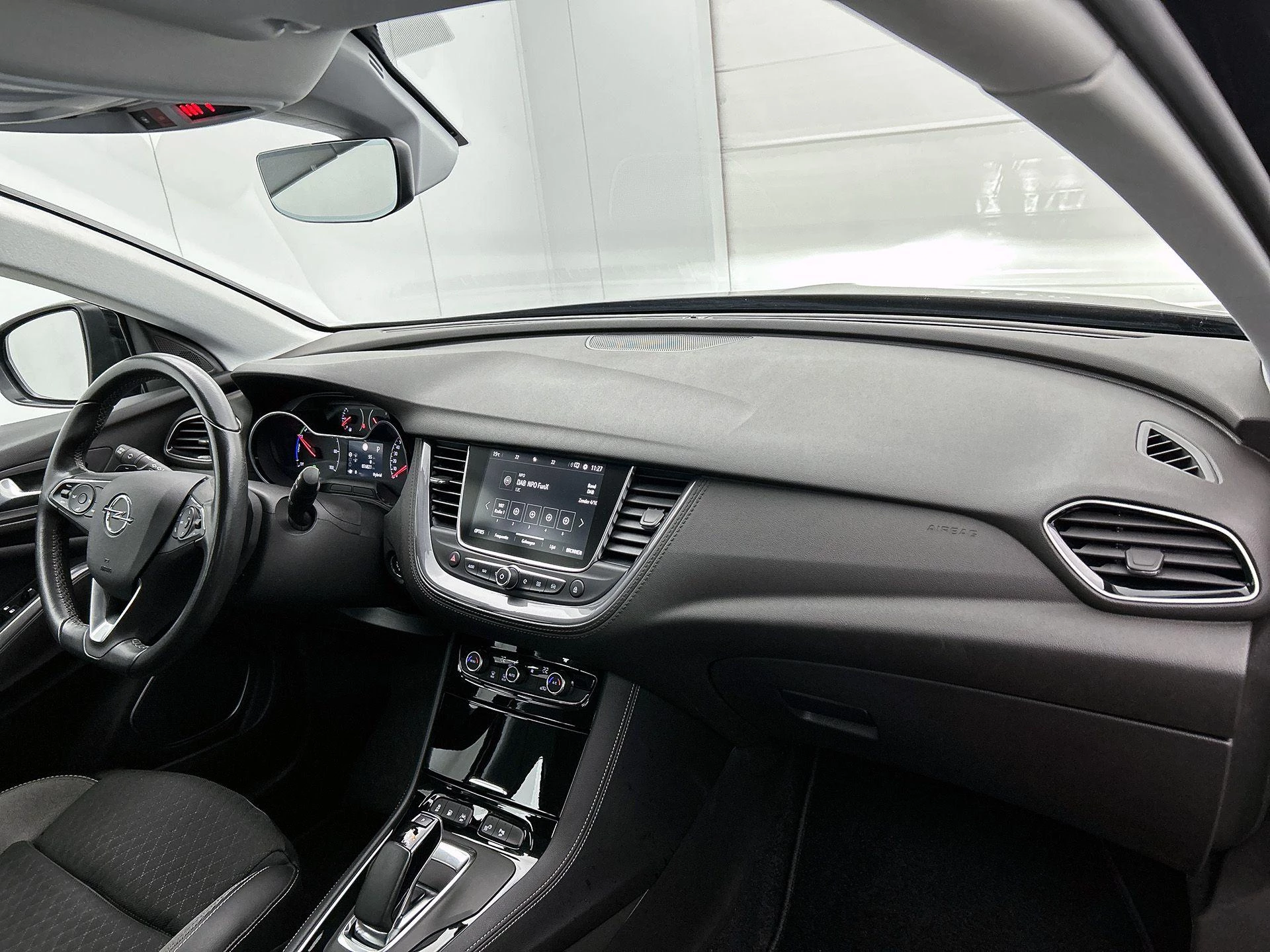 Opel-Grandland X-image-16