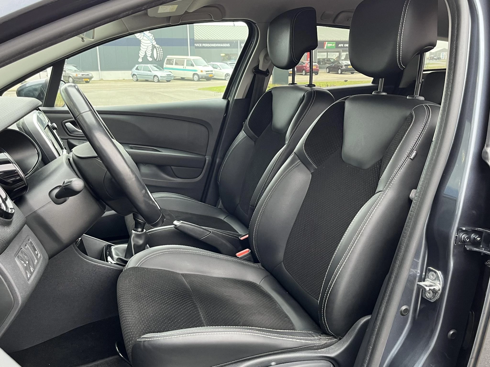 Renault-Clio-image-35