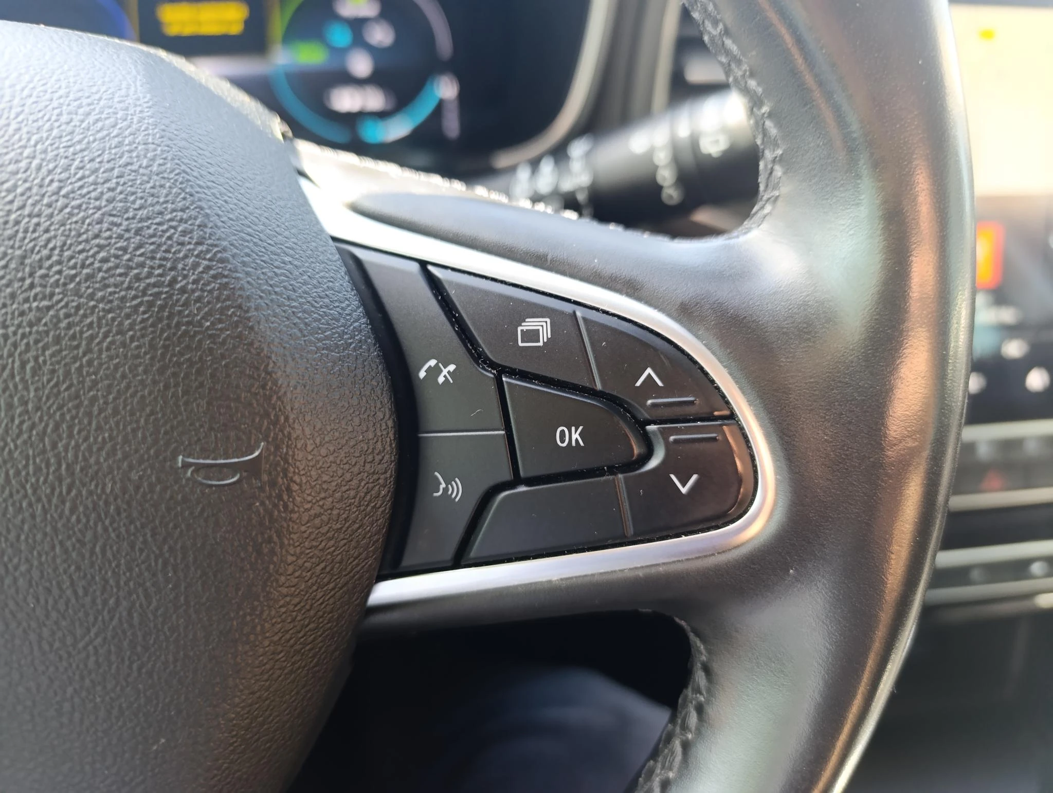 Renault-Megane E-Tech-image-26