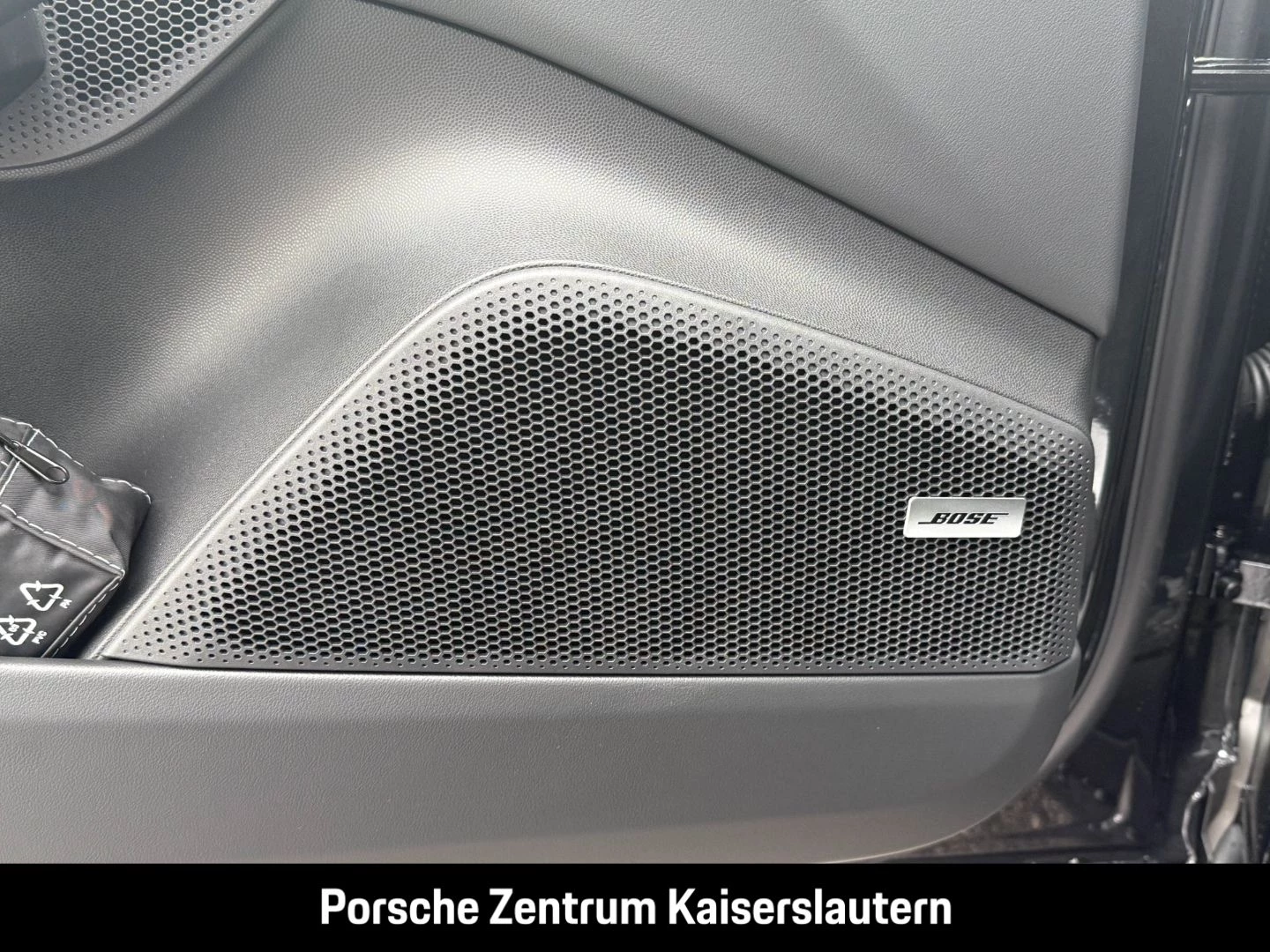 Porsche Macan HA-Lenkung Surround-View BOSE 20-Zoll -MK2 Macan HA-Lenkung Surround-View BOSE 20-Zoll -