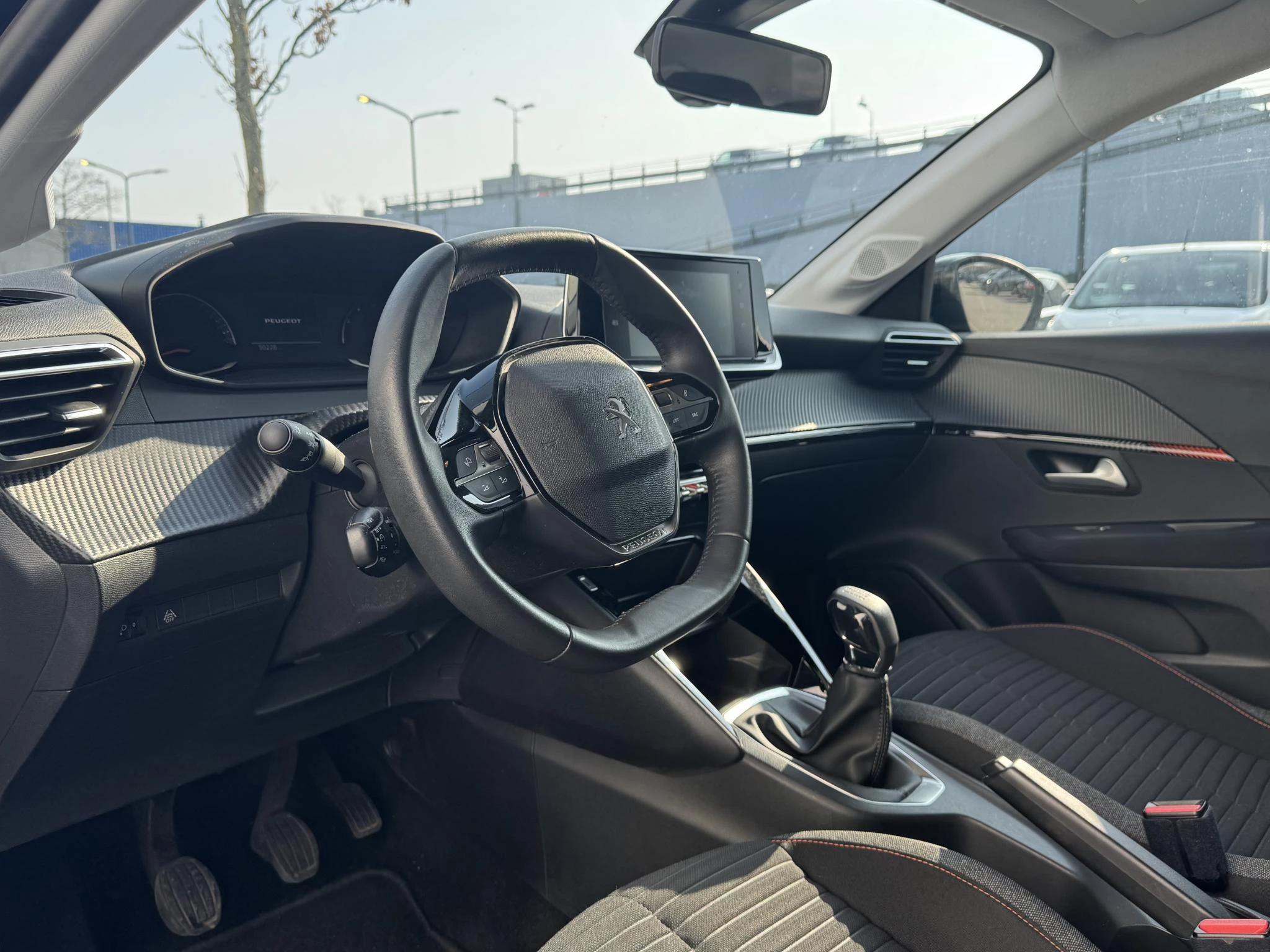 Peugeot-208-image-11