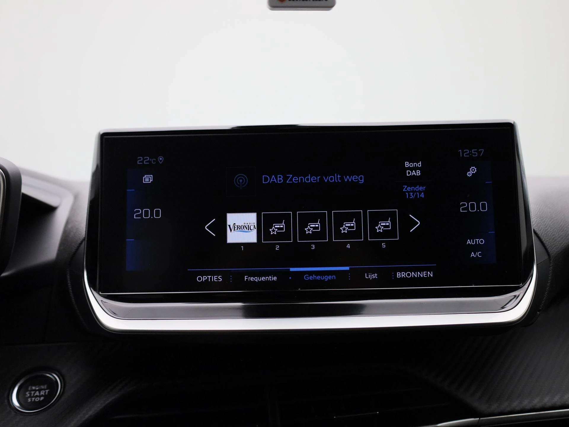 Peugeot-2008-image-19