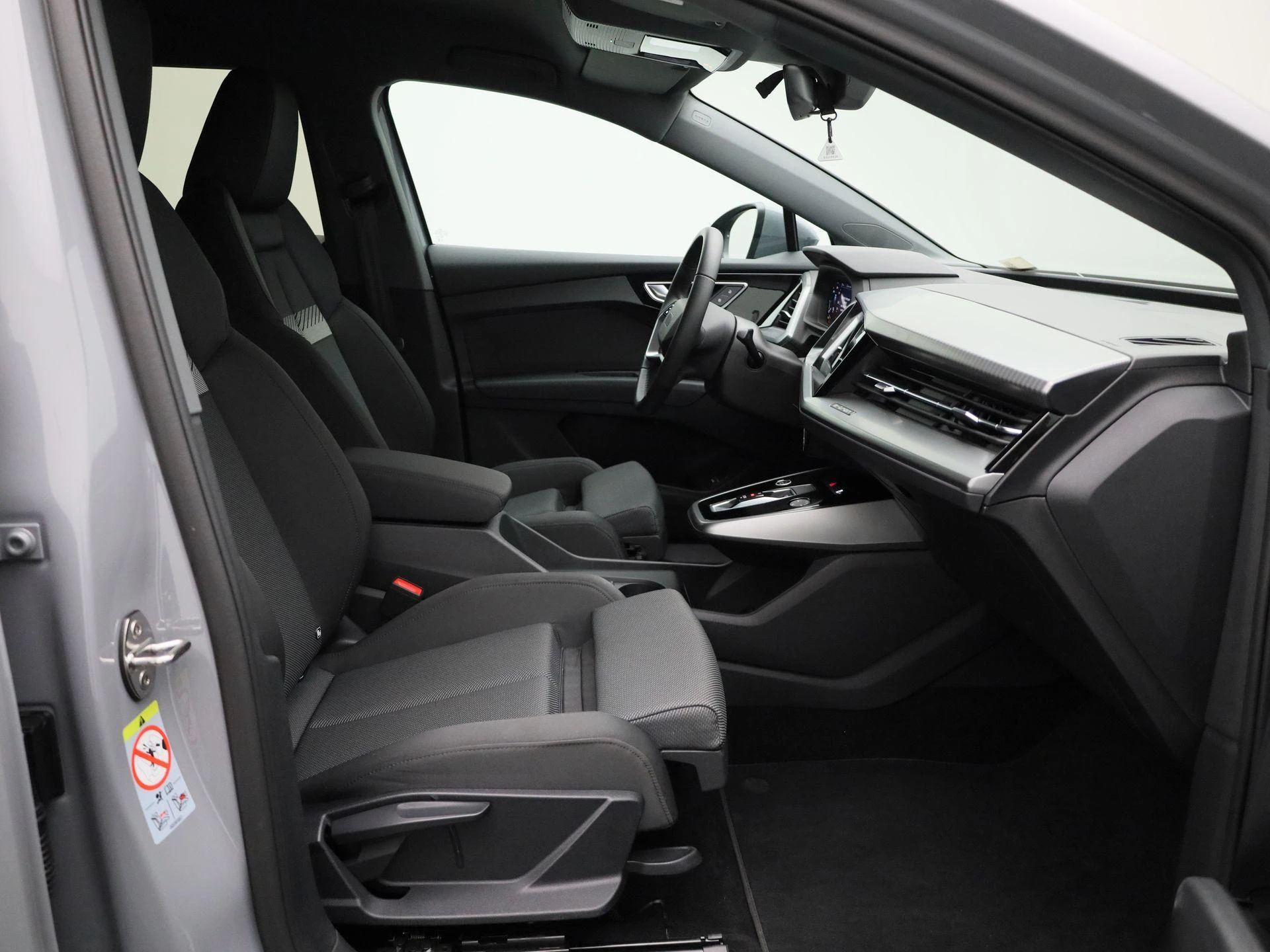 Audi-Q4 e-tron-image-32