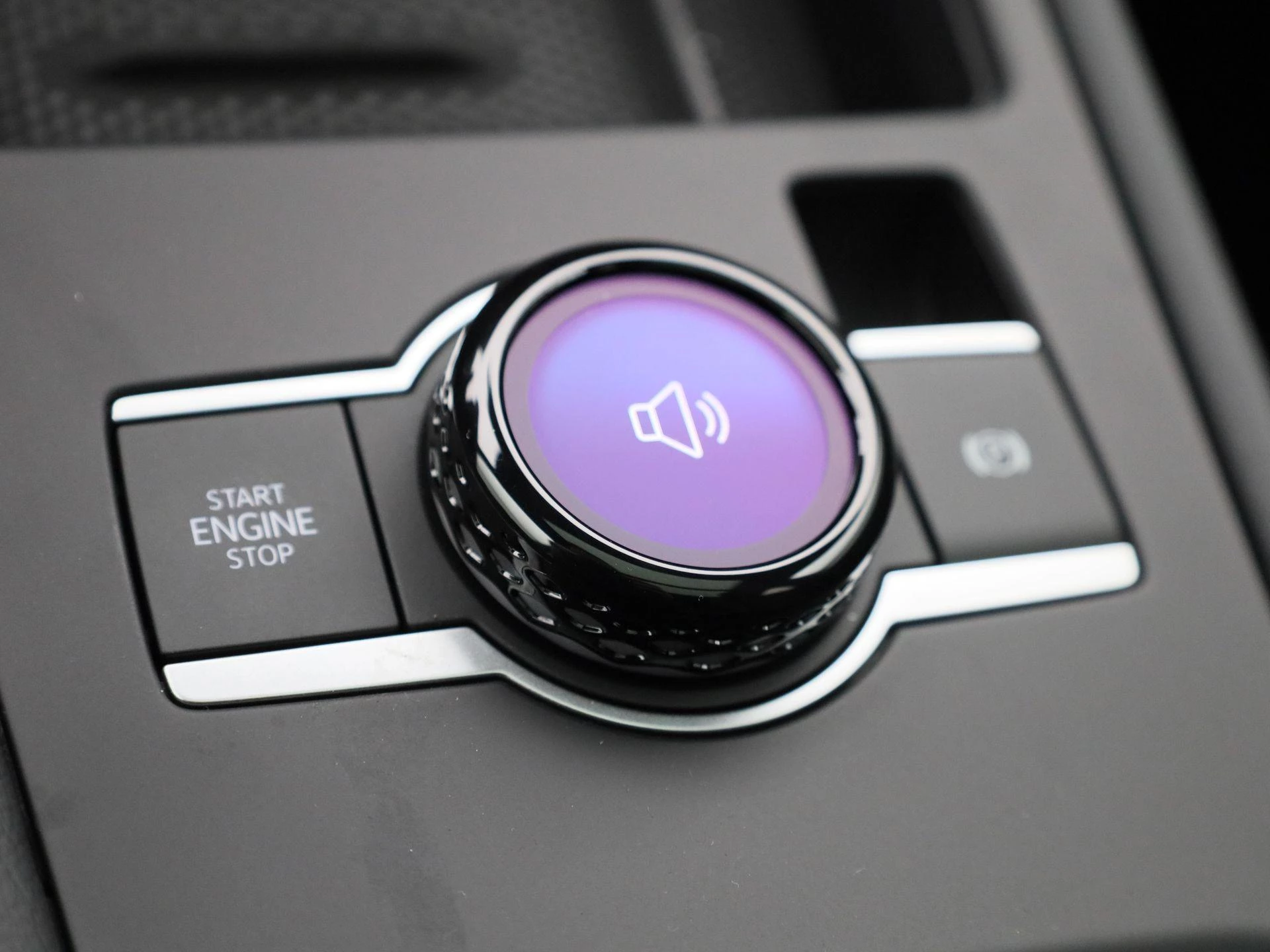 Volkswagen T-Roc 1.5 eTsi Style First Edition