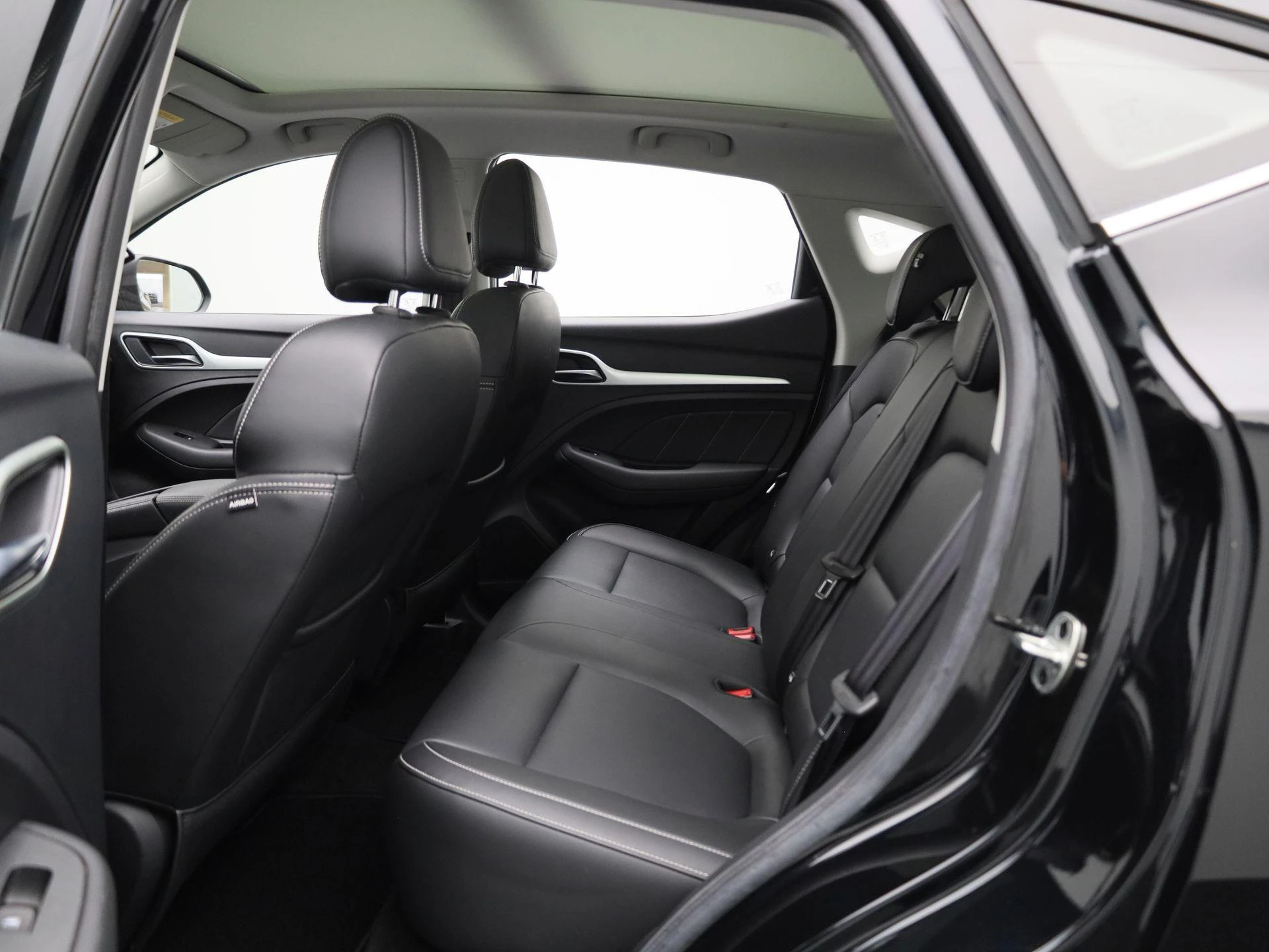 MG-ZS EV-image-9