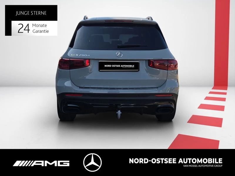 Mercedes-Benz-GLB-image-6