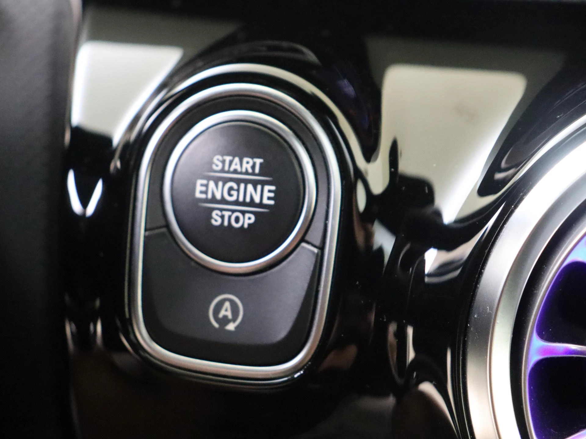 Mercedes-Benz-A-Klasse-image-21