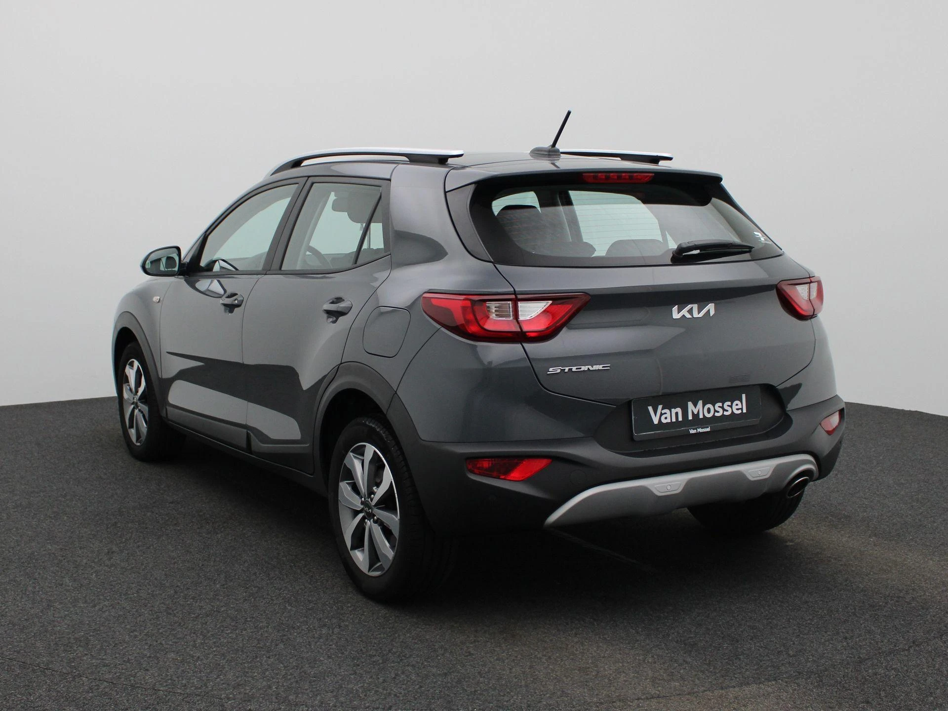 Kia-Stonic-image-1