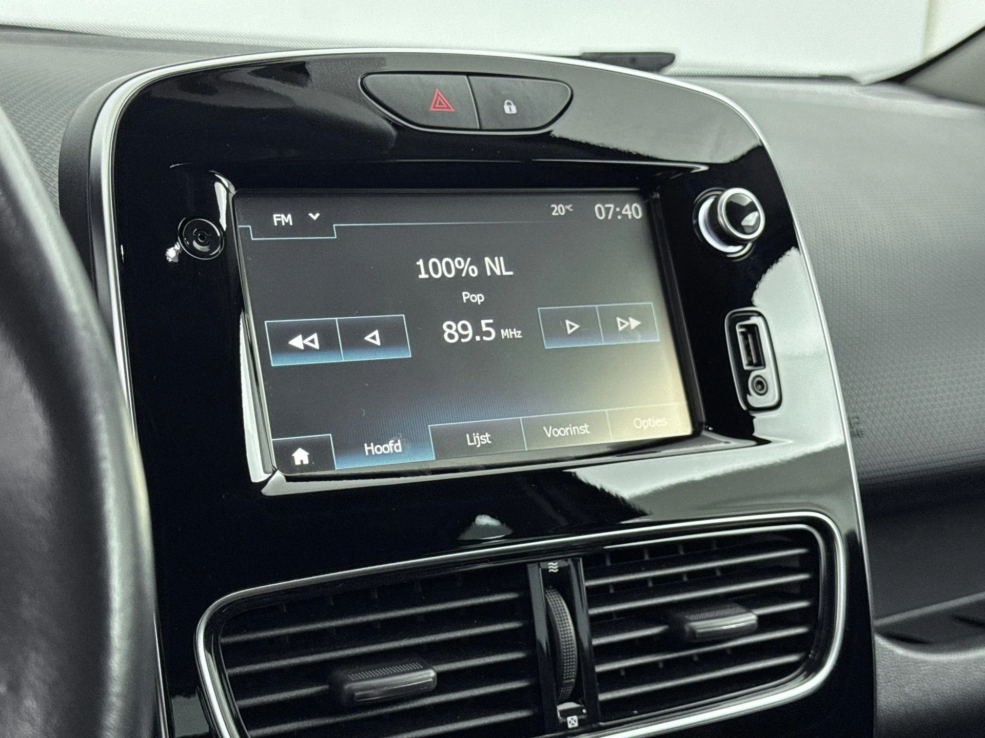 Renault-Clio-image-6