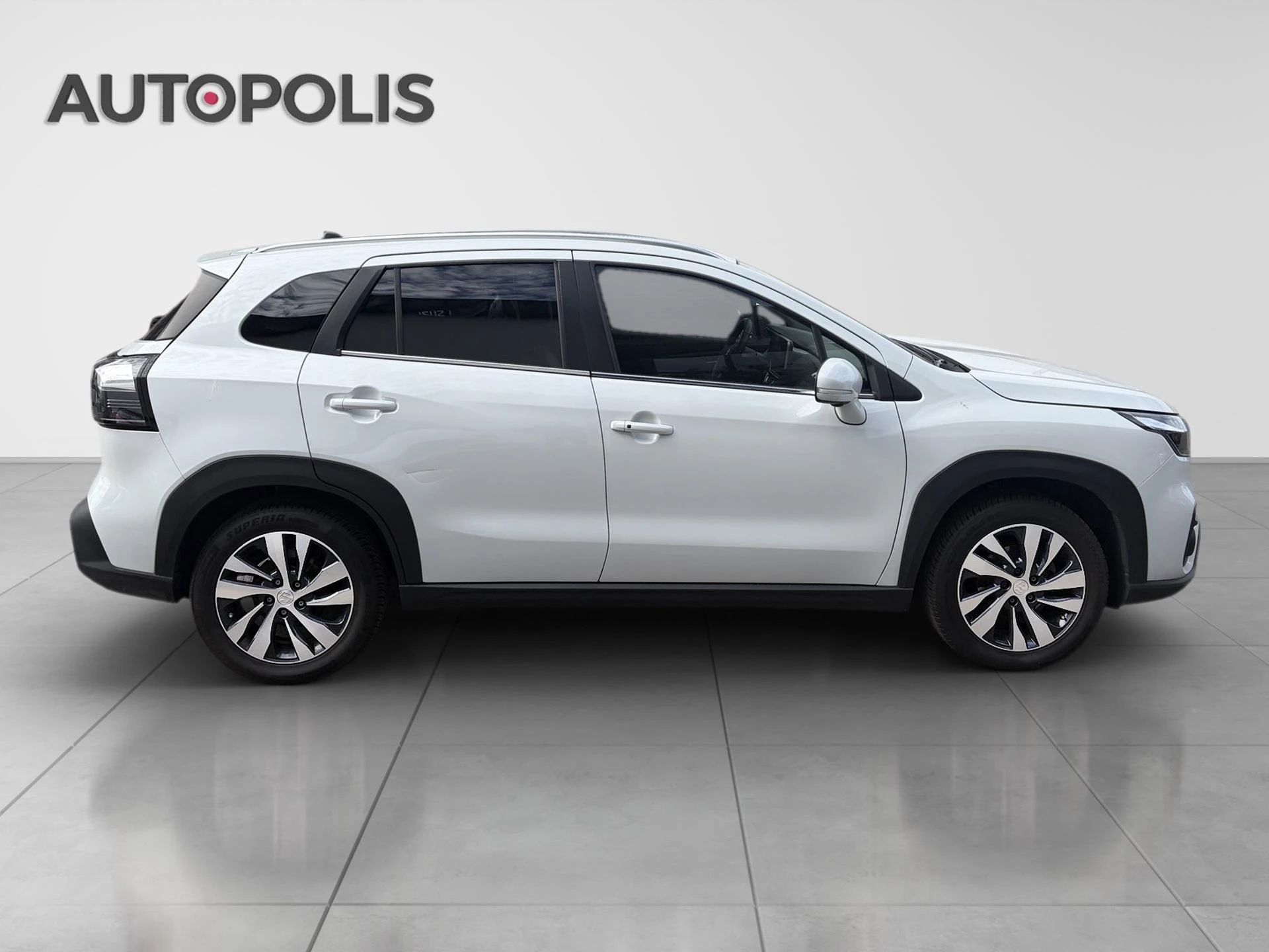 Suzuki-S-Cross-image-12