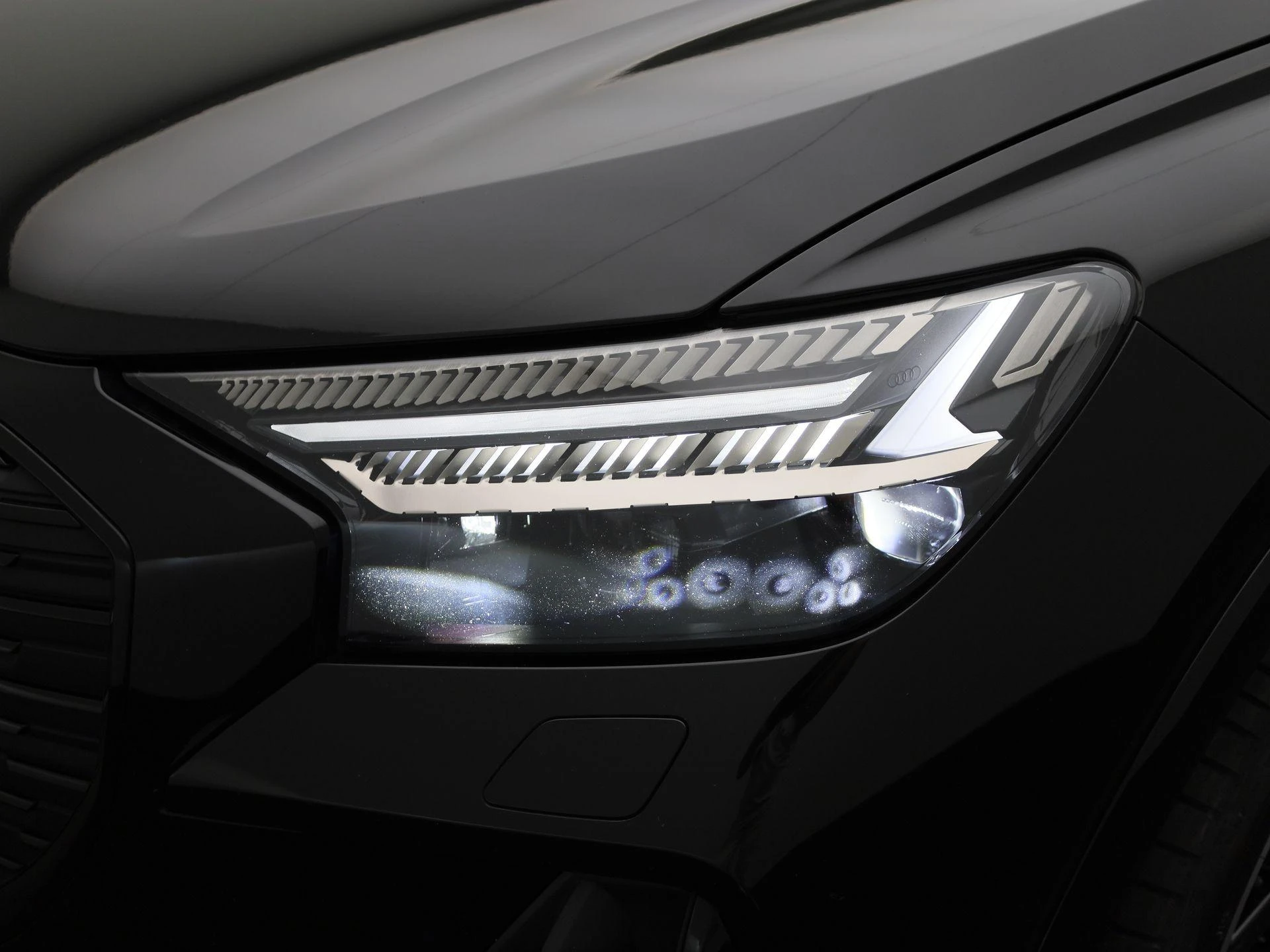 Audi-Q4 e-tron-image-14