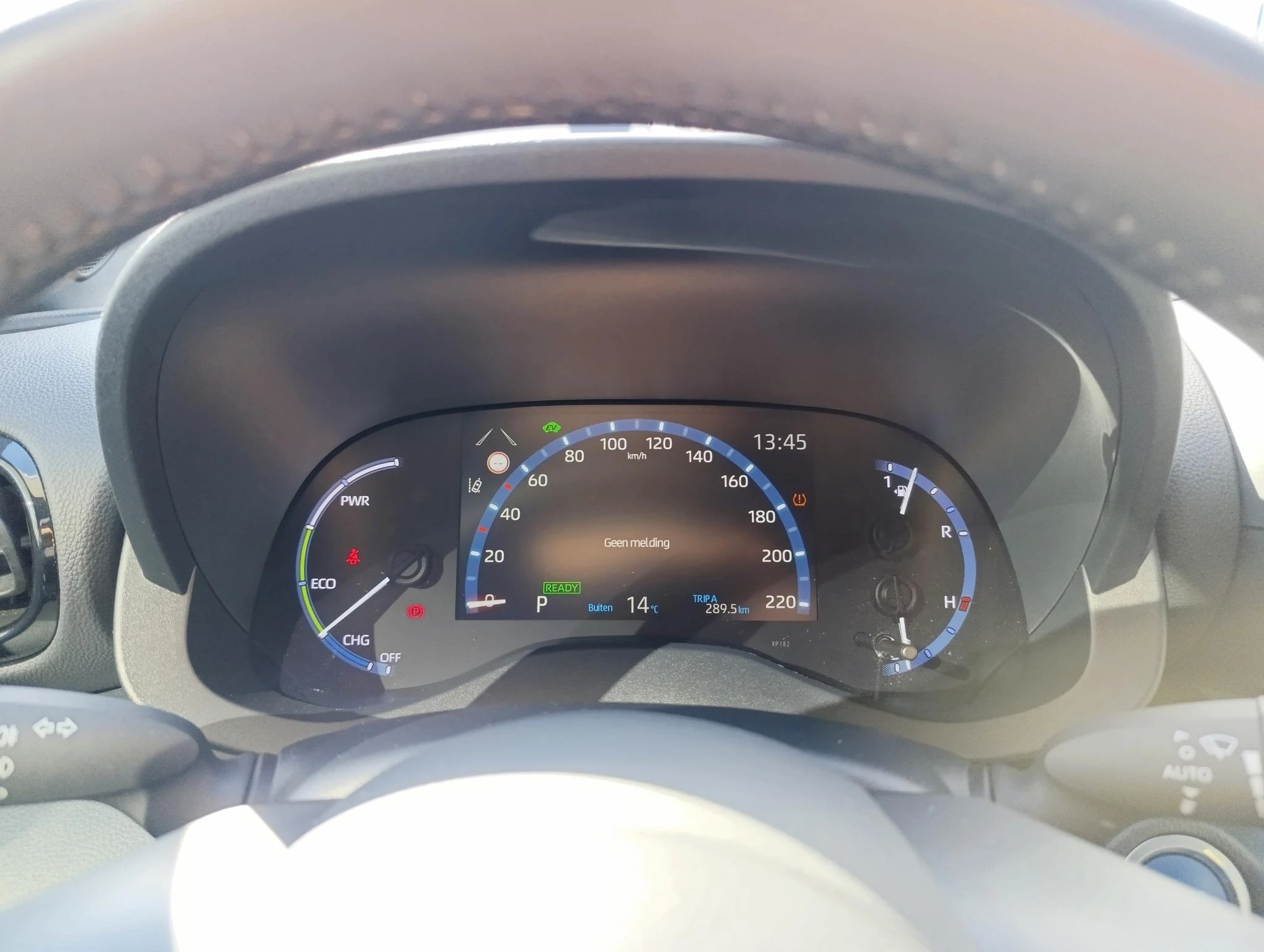 Toyota-Yaris Cross-image-14