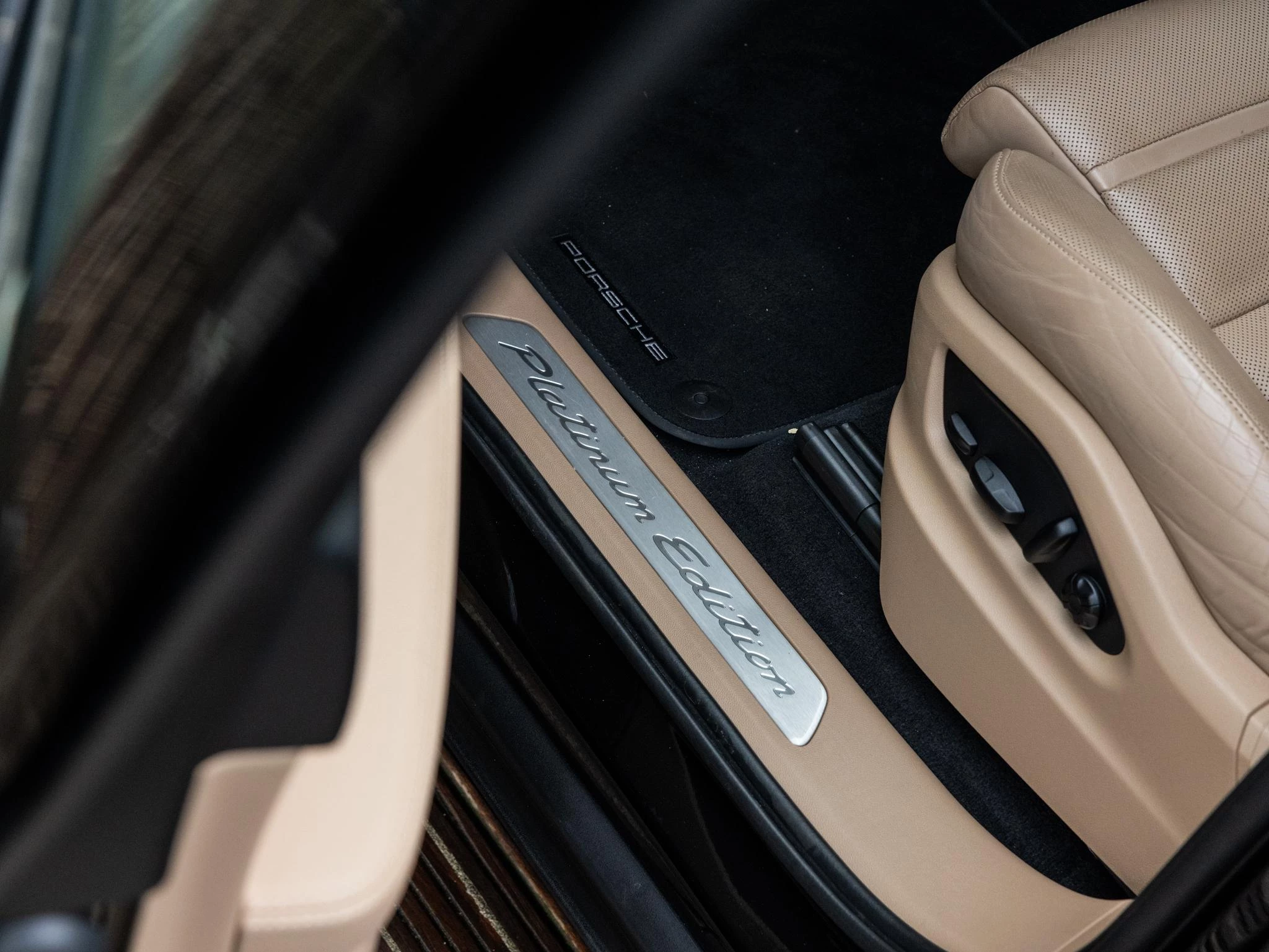 Porsche Cayenne 3.0 E-Hybrid Platinum Edition