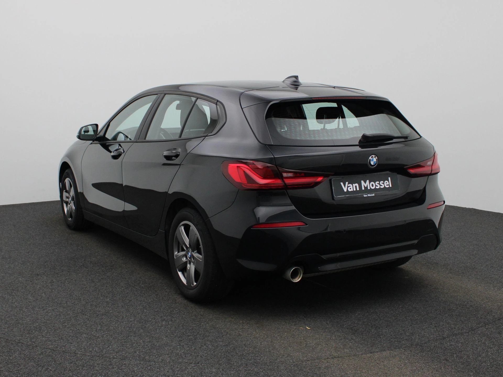 BMW-1 Reeks-image-1