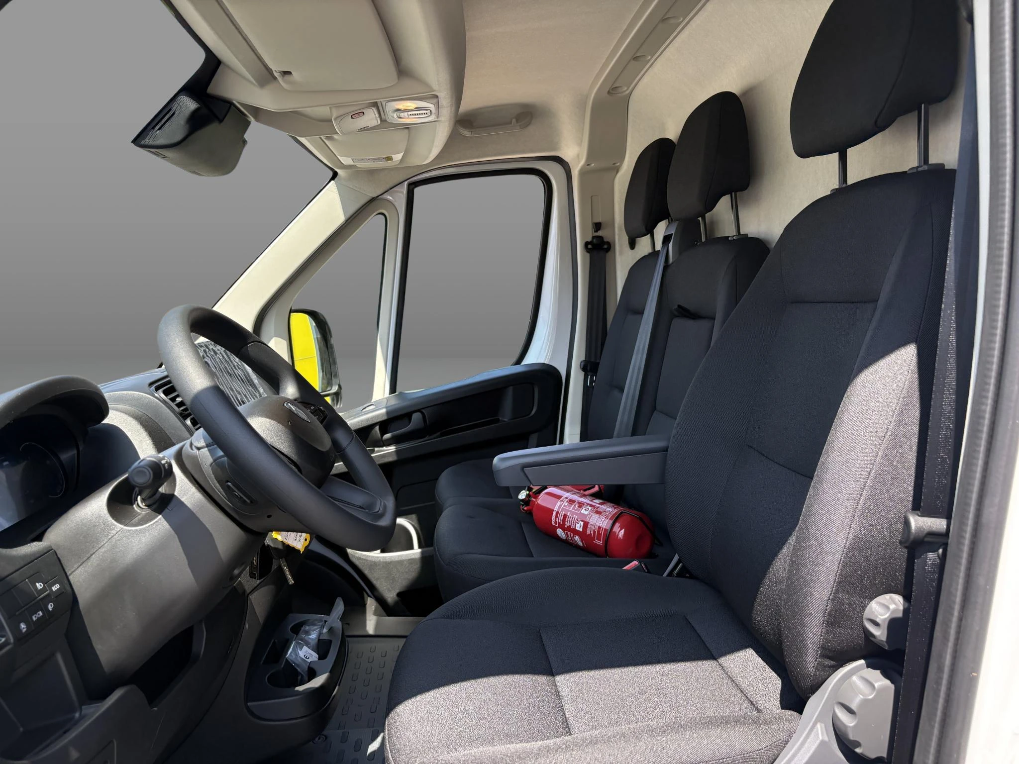 Peugeot Boxer 2.2 BlueHDi S&S 140 335 L2H2