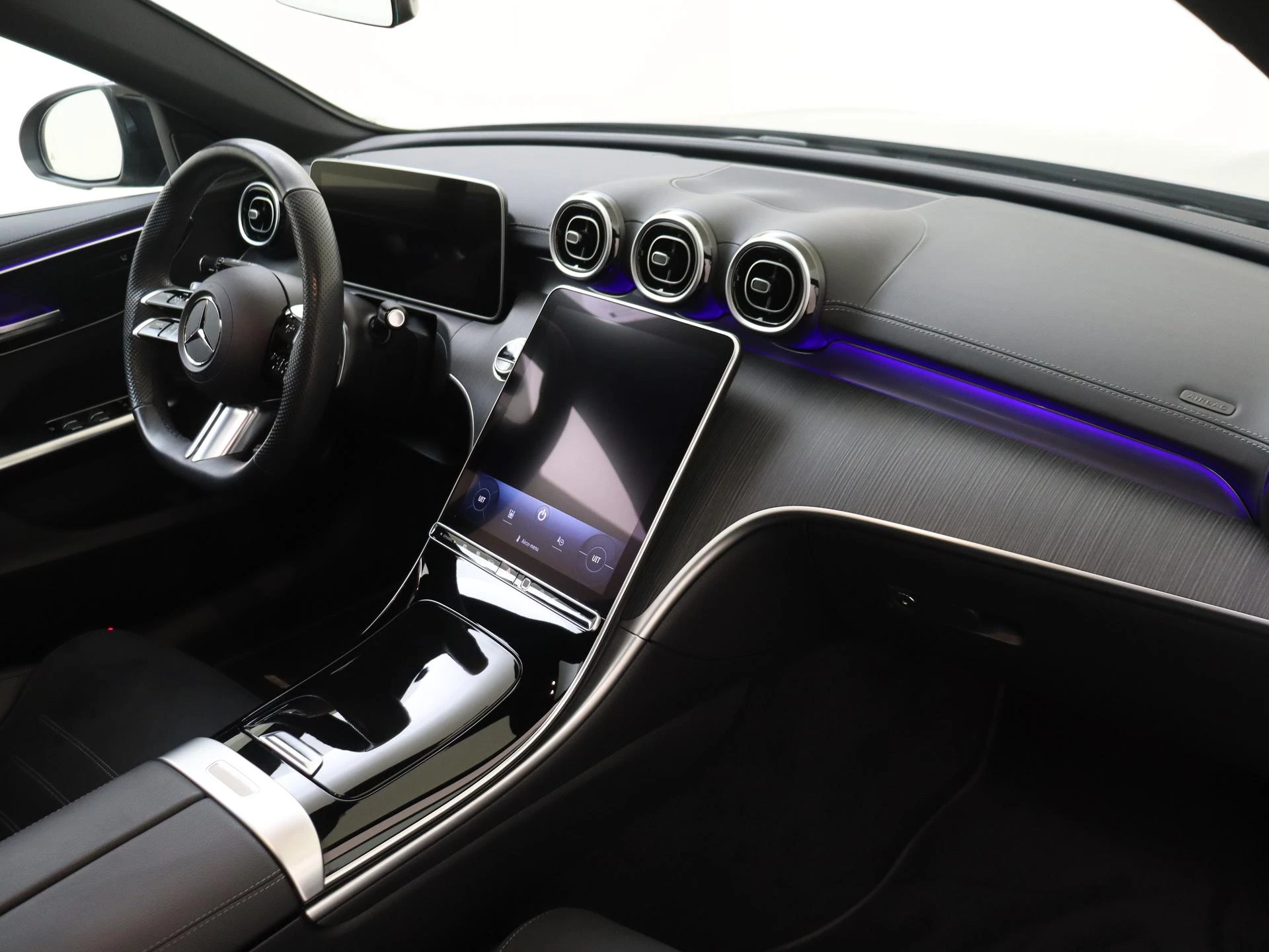 Mercedes-Benz-C-Klasse-image-3