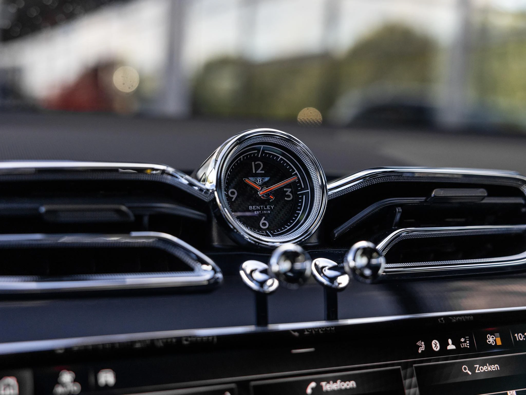 Bentley-Bentayga-image-55