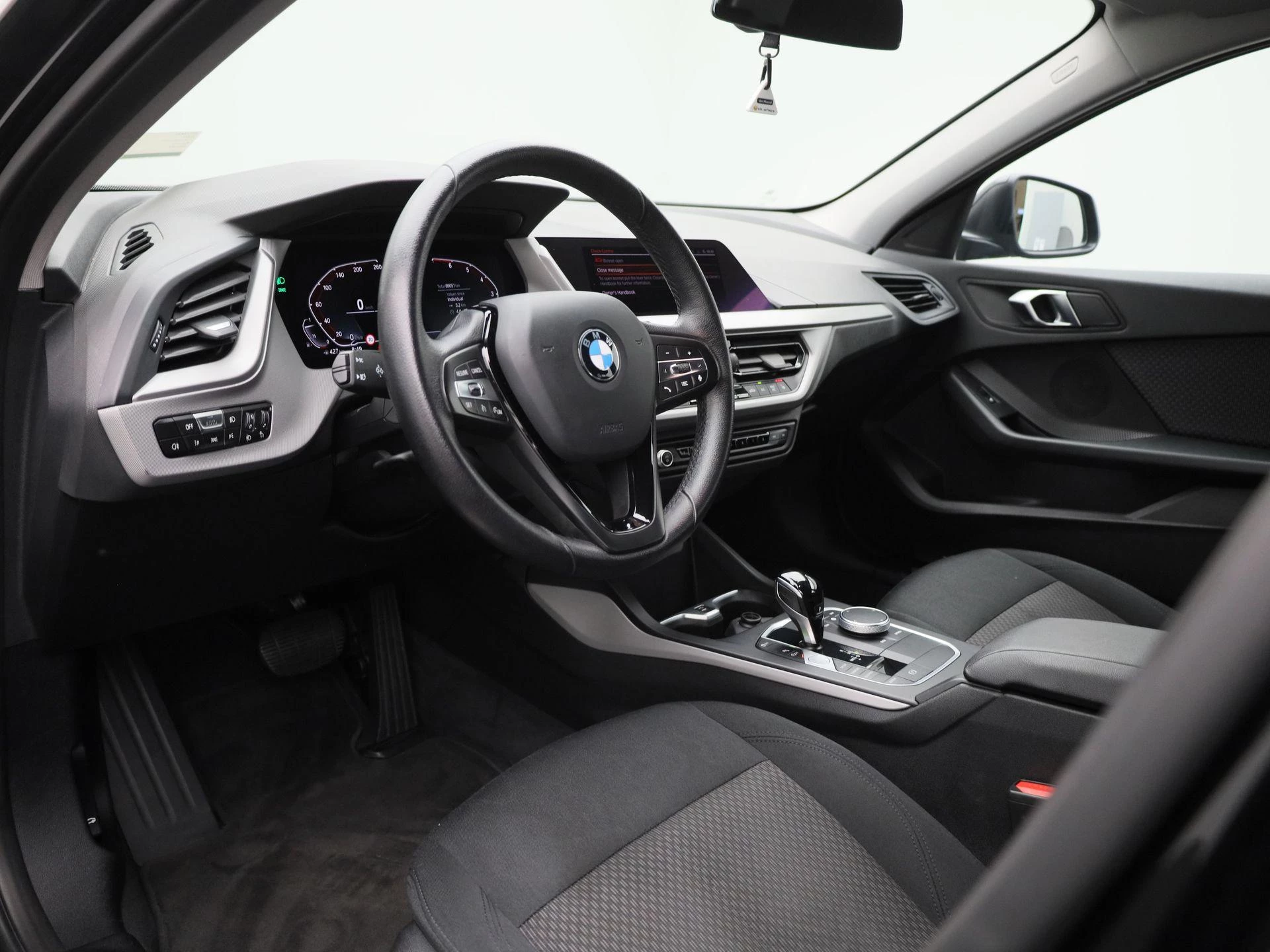 BMW 1 Reeks Hatch 116iA Carplay | Zetelverwarming | LED | Cruise