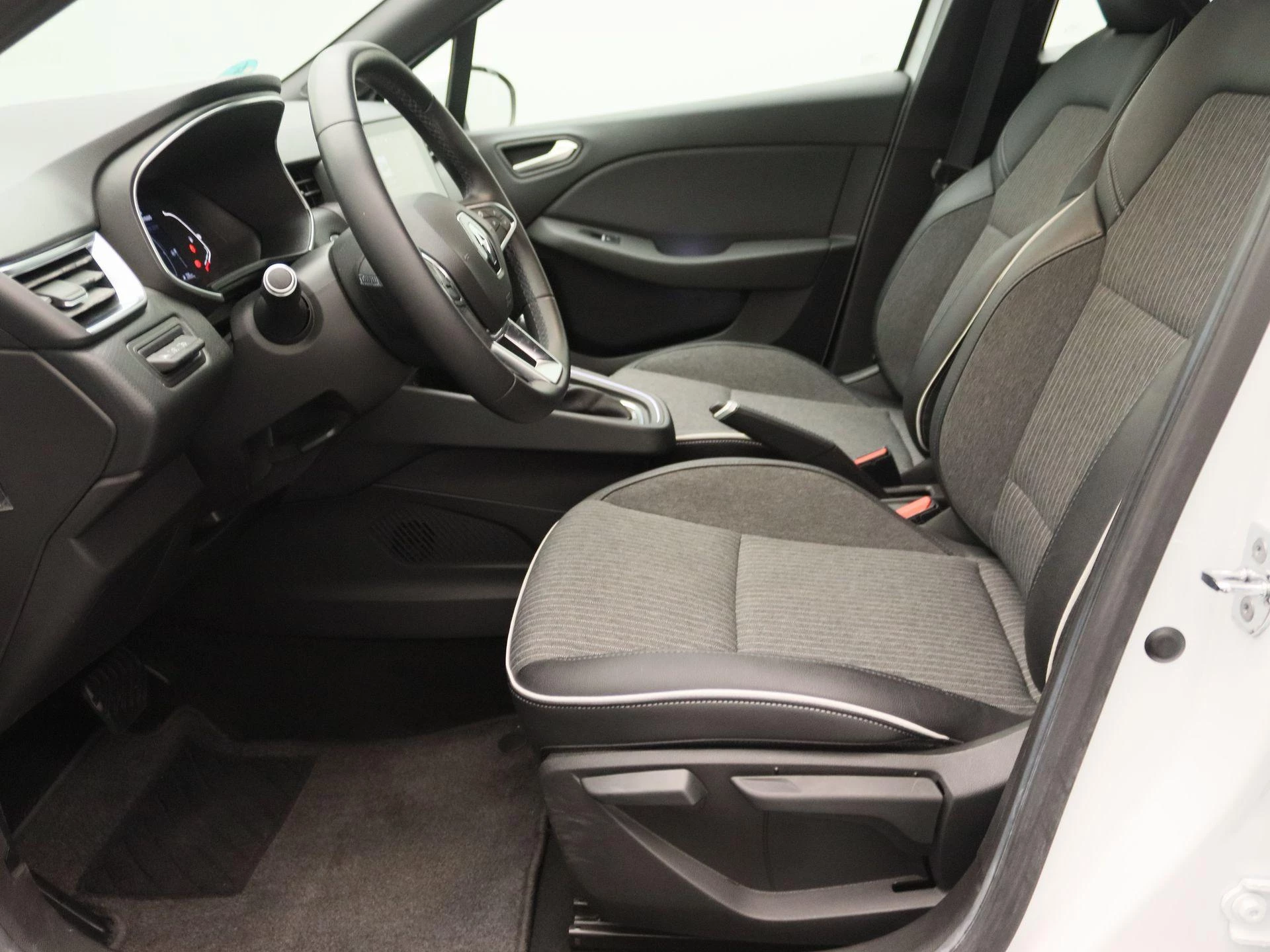 Renault Clio E-Tech Hybrid 140 Intens