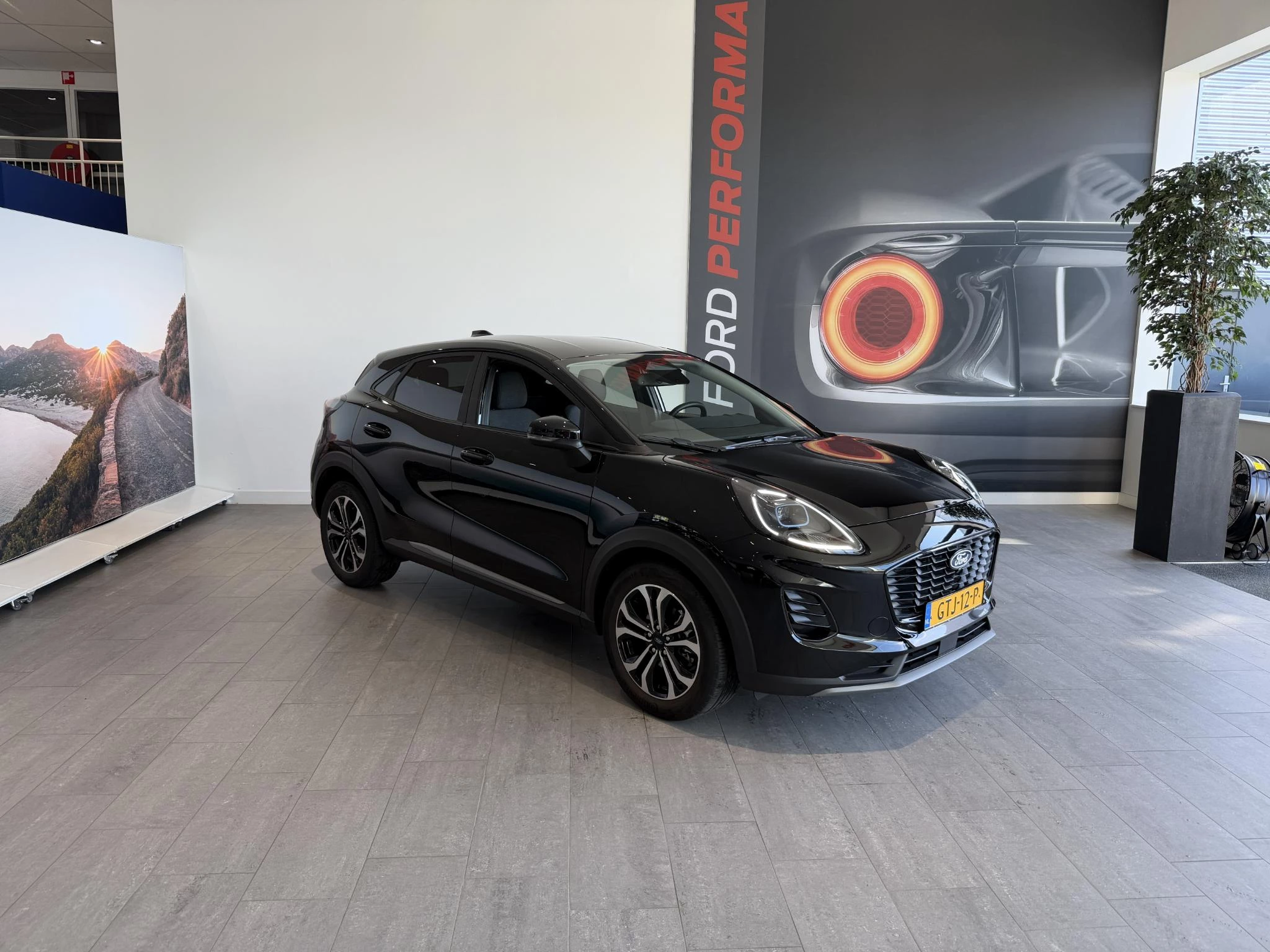 Ford Puma 1.0 EcoBoost Hybrid Titanium