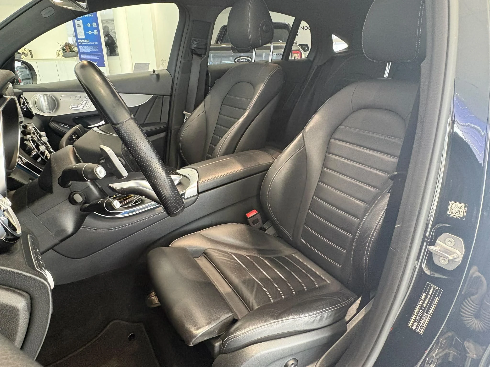 Mercedes-Benz-GLC-image-12