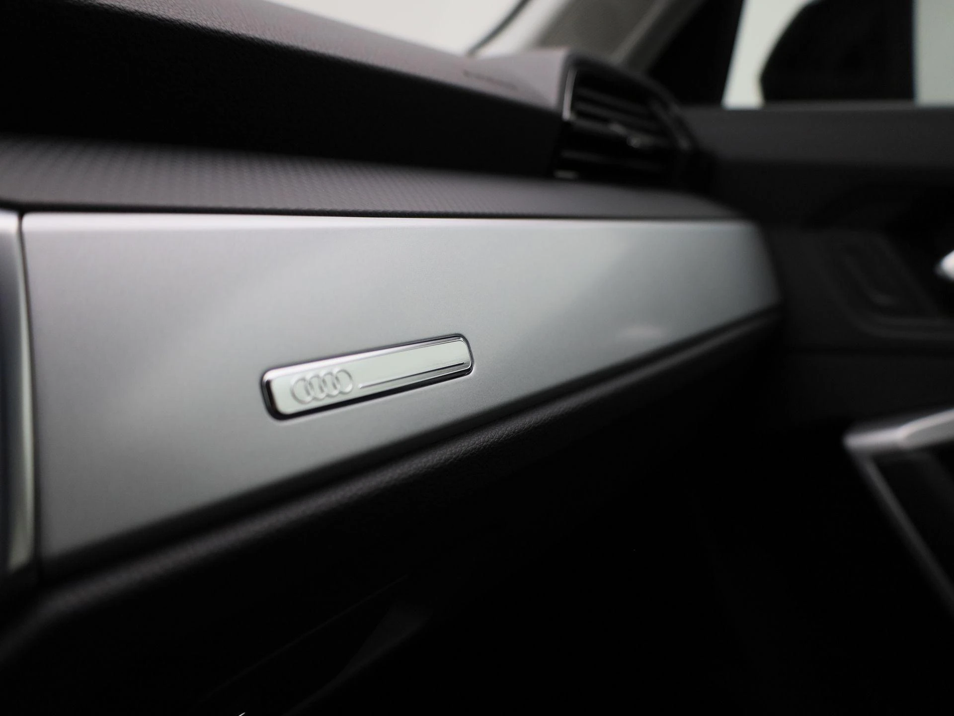 Audi-Q3-image-27