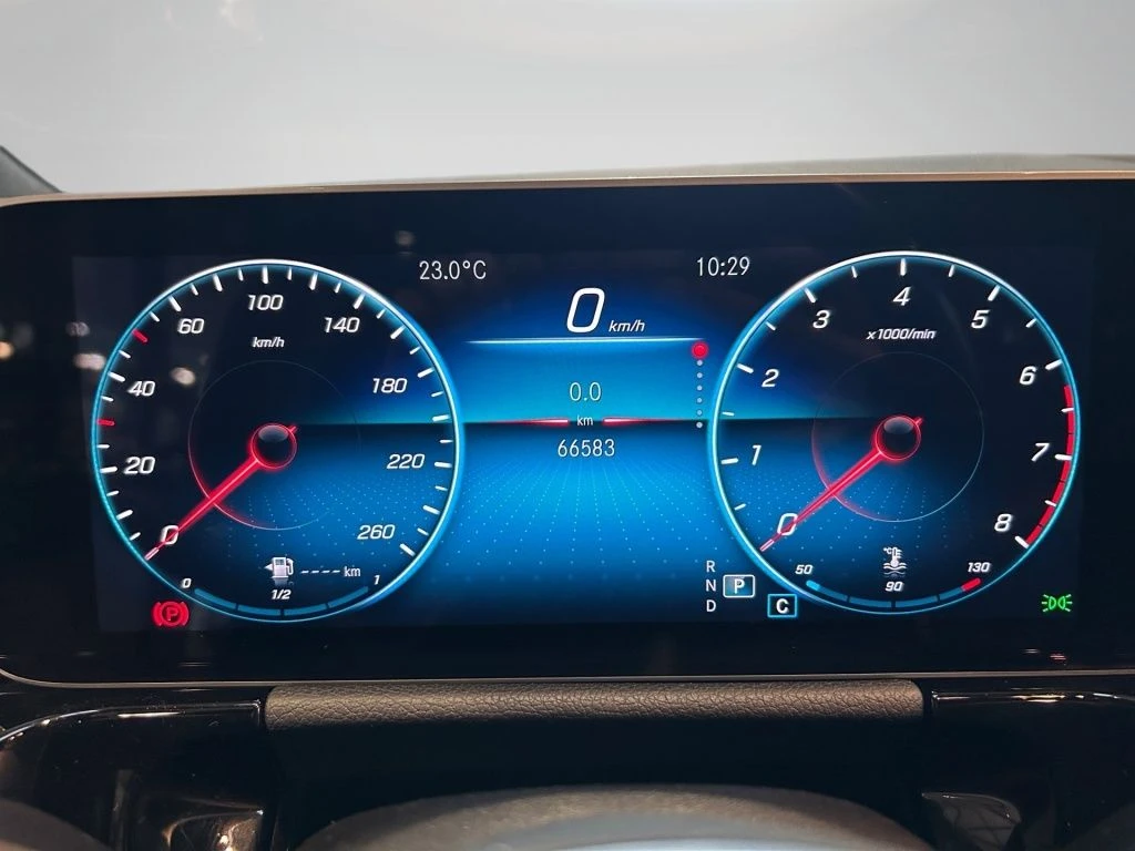 Mercedes-Benz-B-Klasse 220-image-5