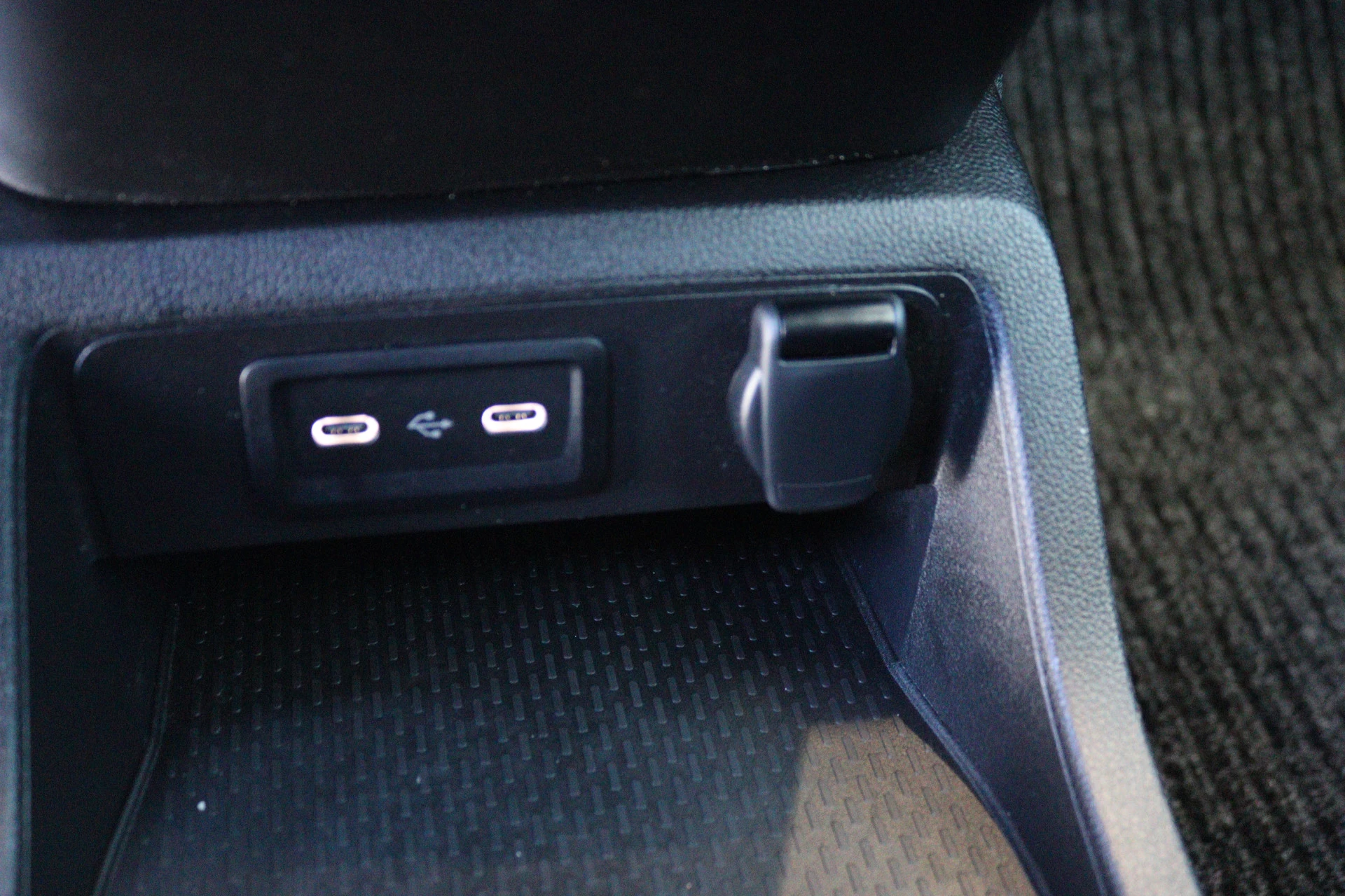 Mercedes-Benz-Citan-image-12