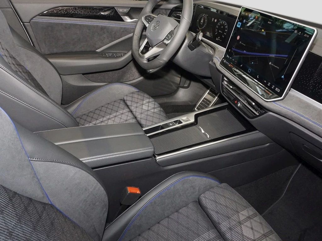 Volkswagen Passat Variant 1.5 eHybrid DSG R-Line Pano
