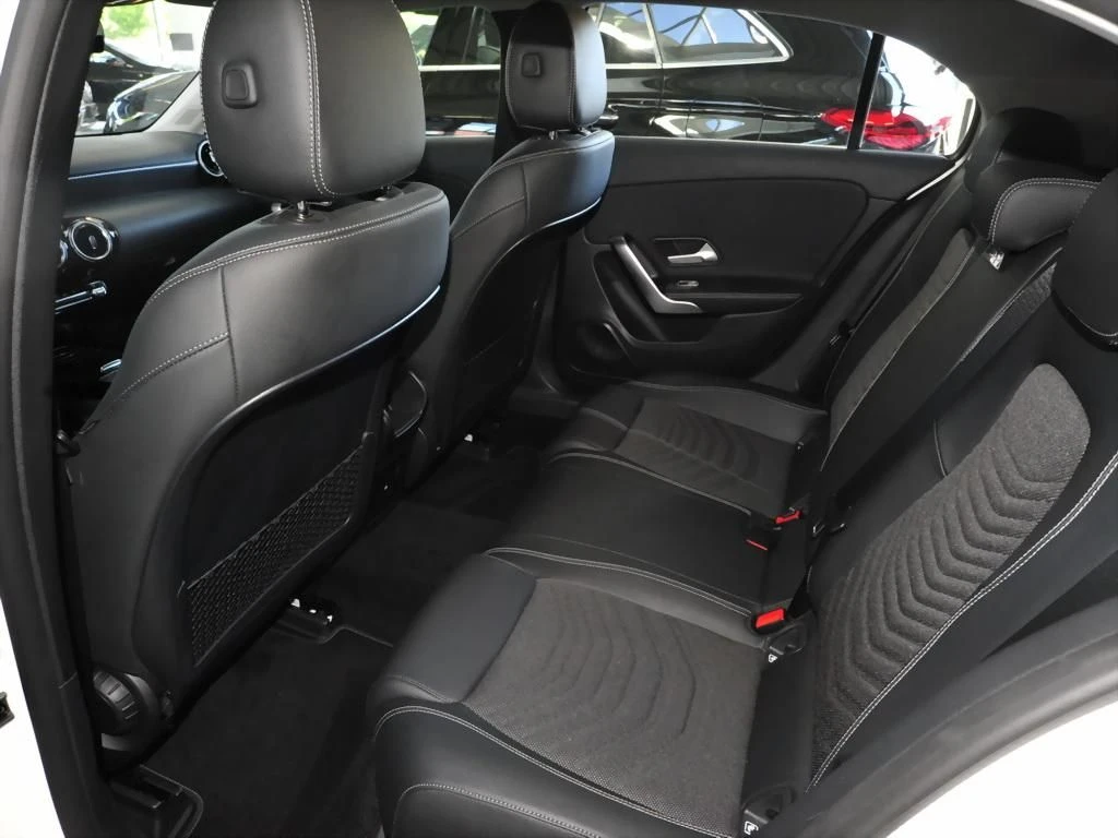 Mercedes-Benz-A-Klasse 200 d-image-12