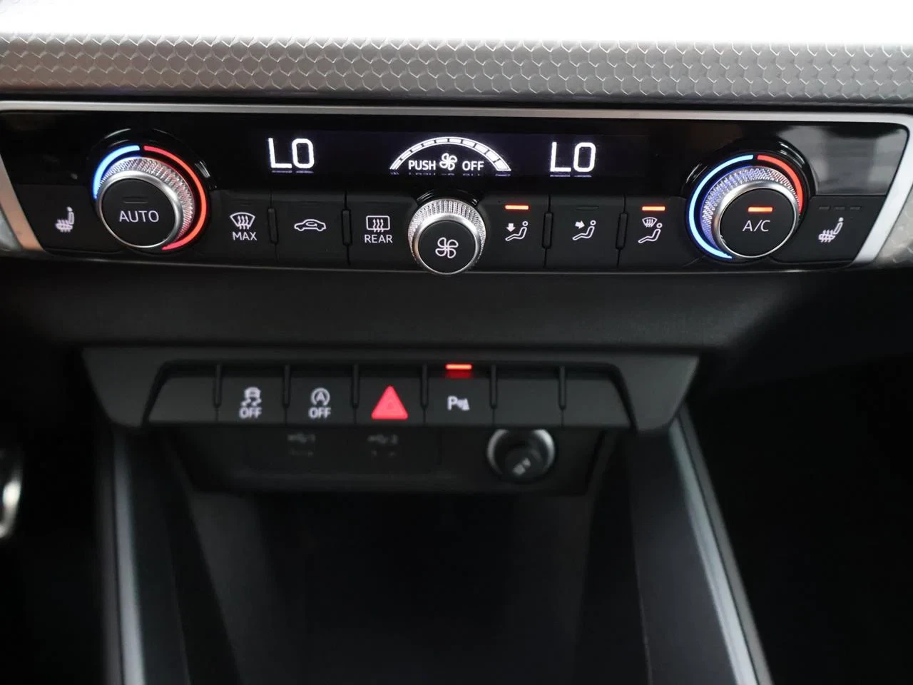 Audi A1 Sportback Audi A1 Sportback 2X-S line 30TFSI 116PK *AUTOMAAT*LEDER*VIRTUAL COCKPIT*PDC*CRUISE*NAVI*APP-CONNECT*...*