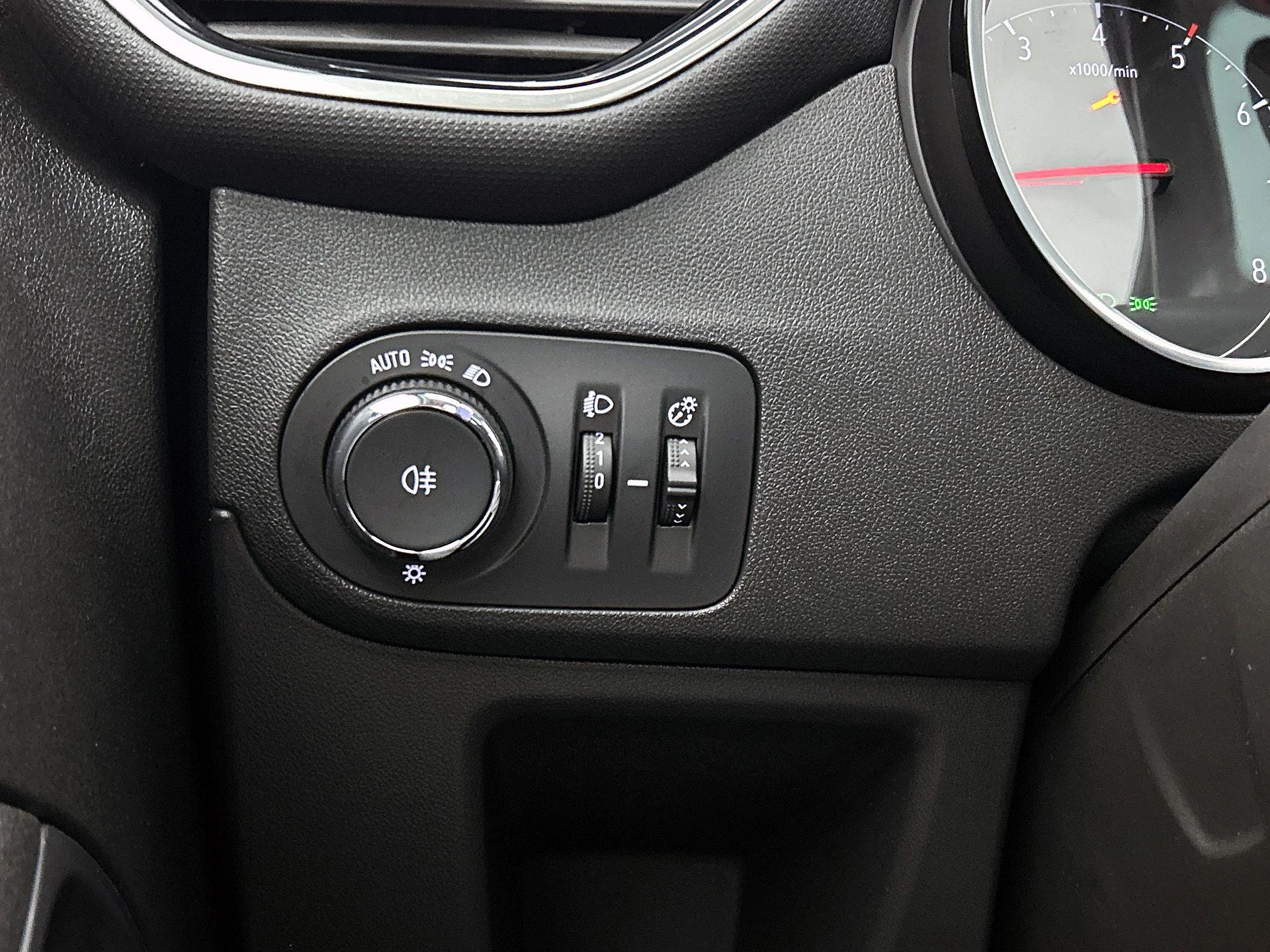 Opel-Crossland-image-21