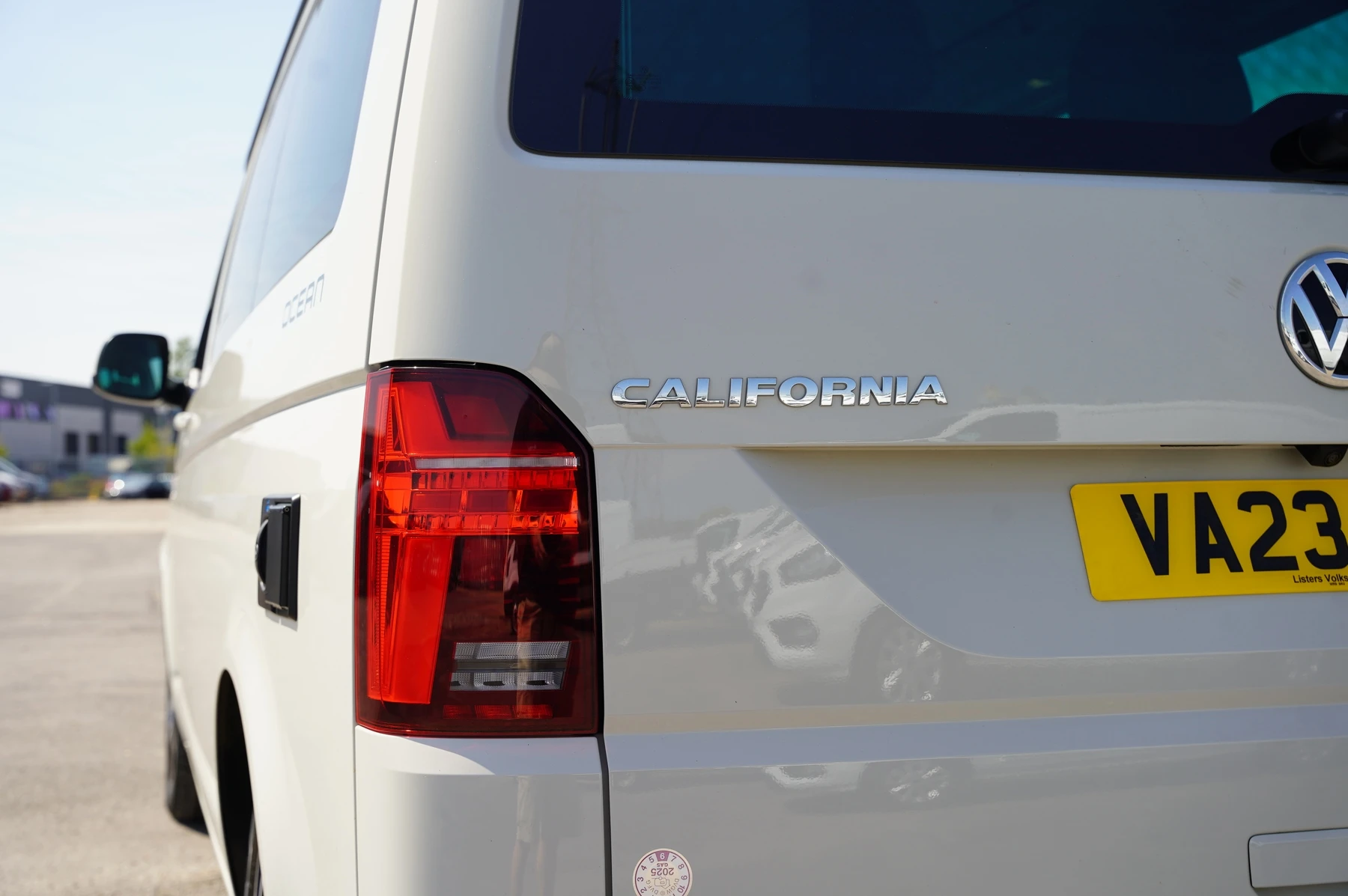 Volkswagen-California-image-30