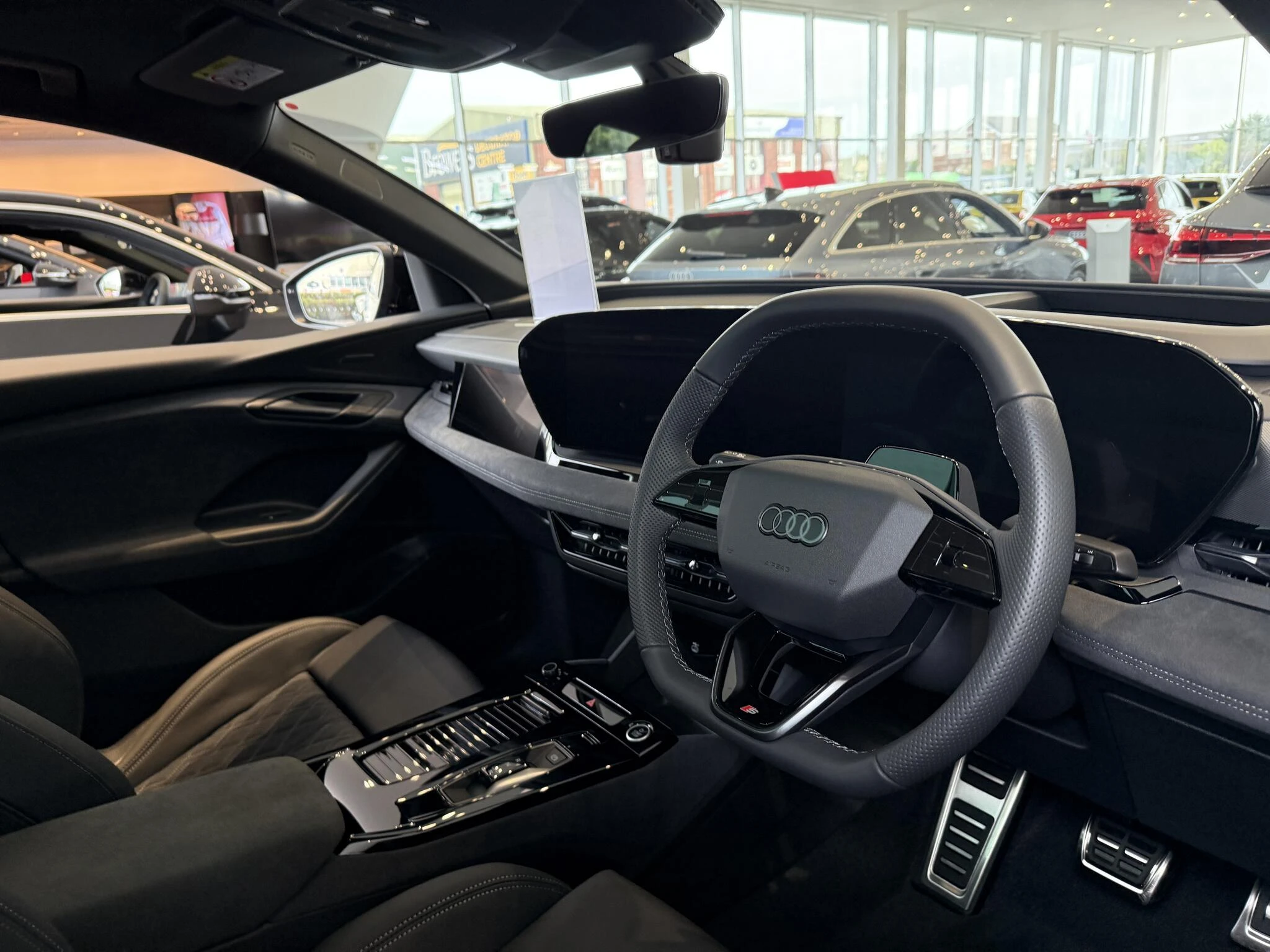 Audi-Q6 e-tron-image-8
