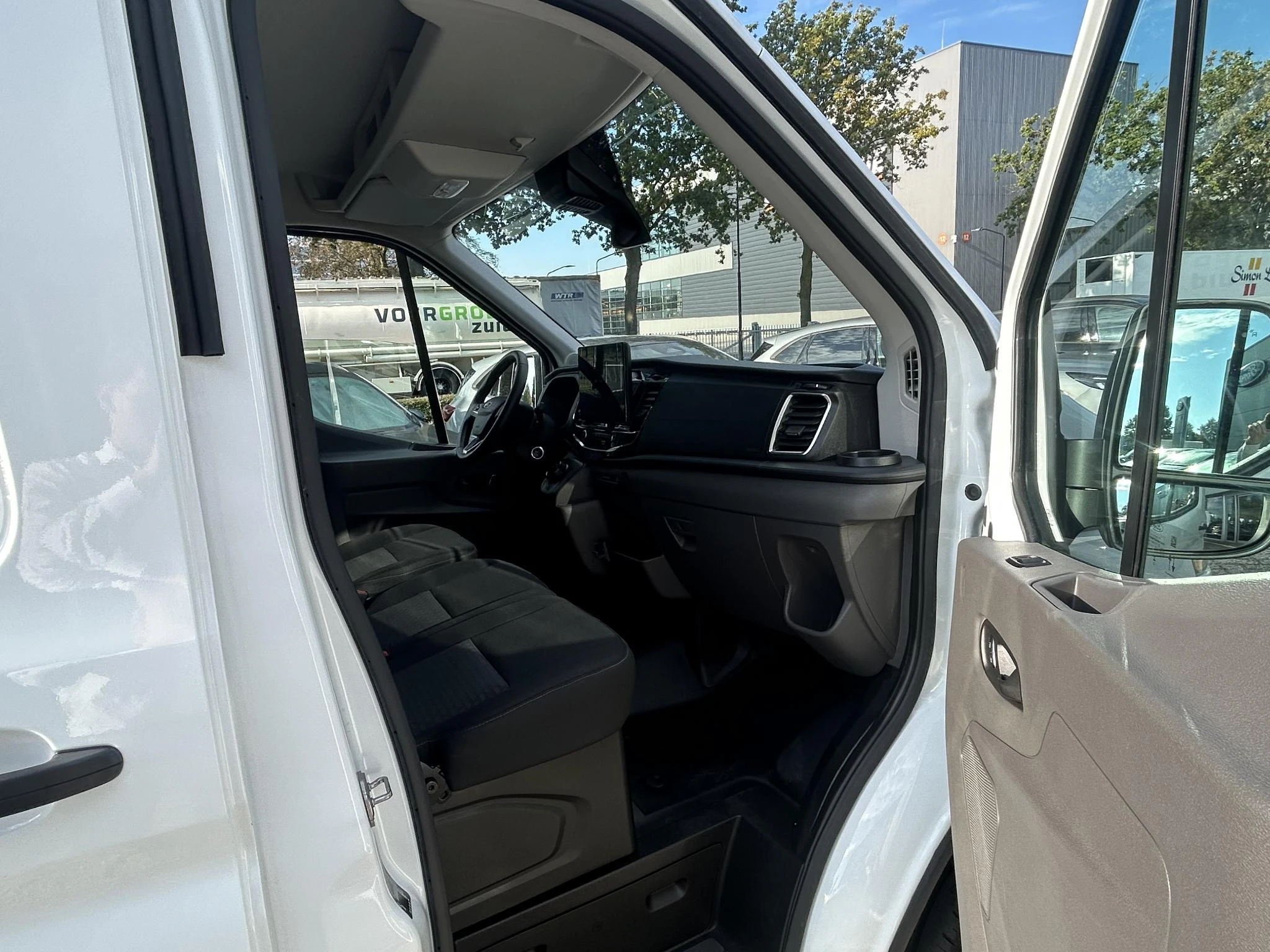 Ford-E-Transit-image-12