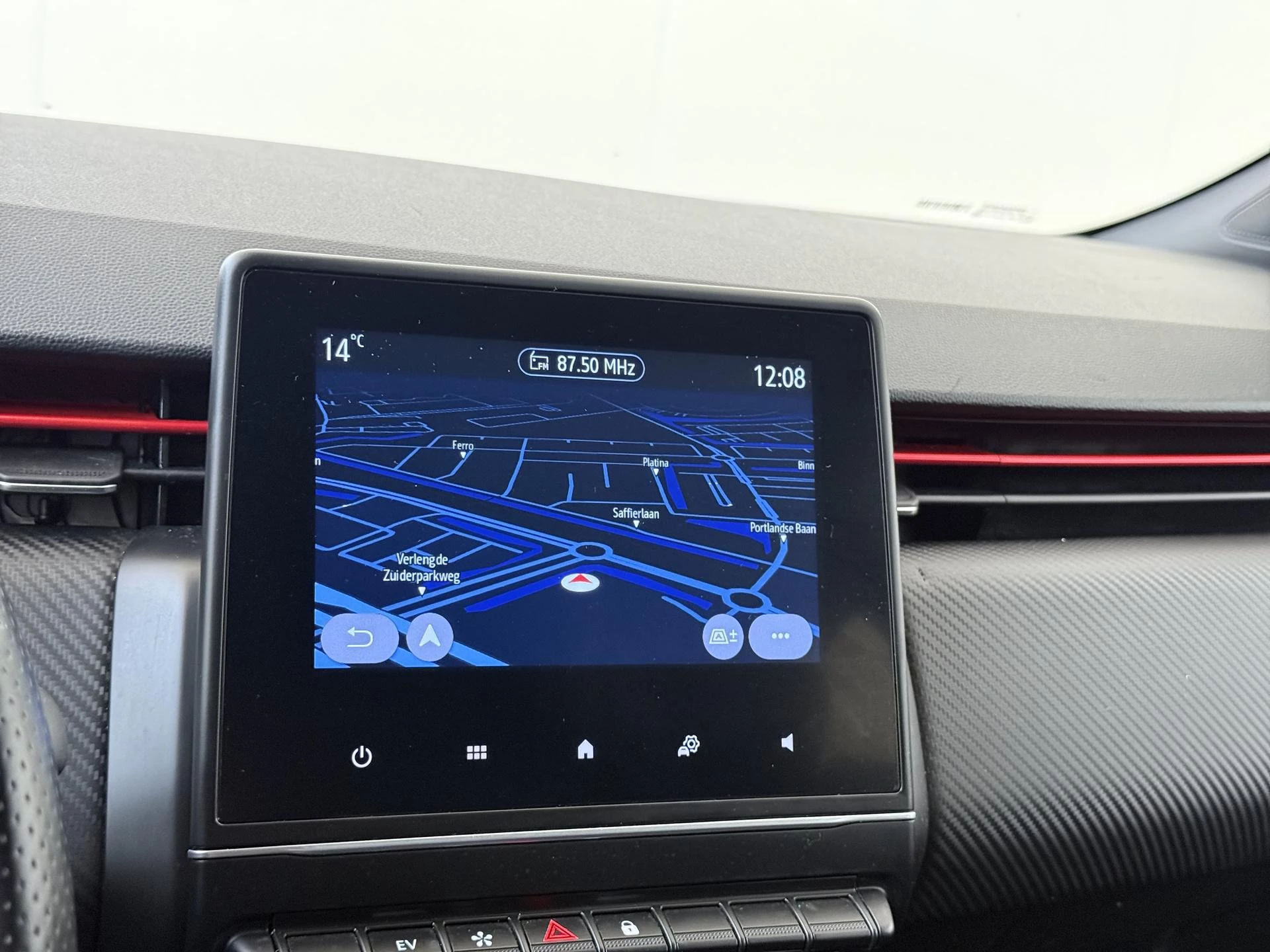 Renault-Clio-image-16