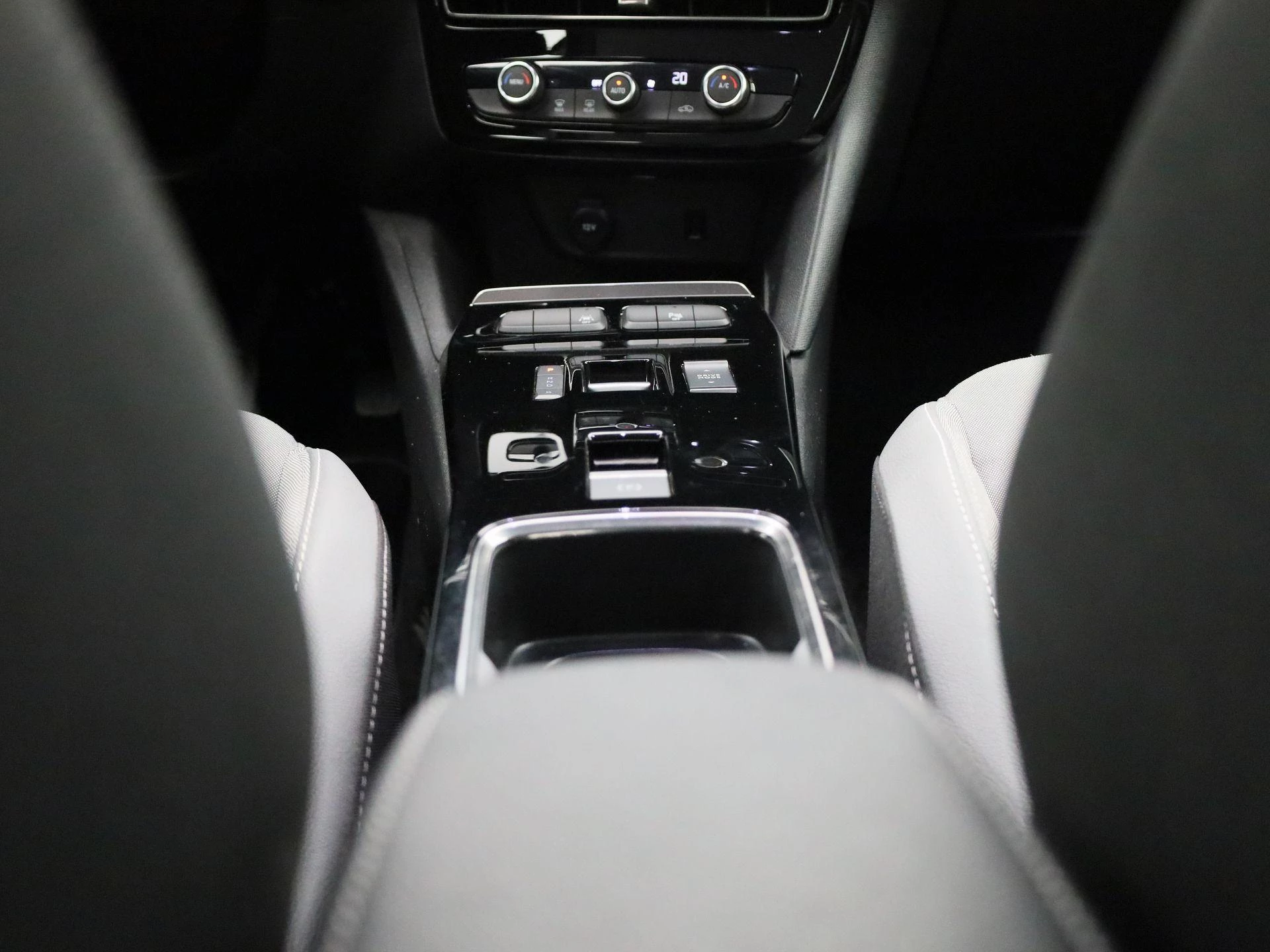 Opel-Mokka-e-image-19