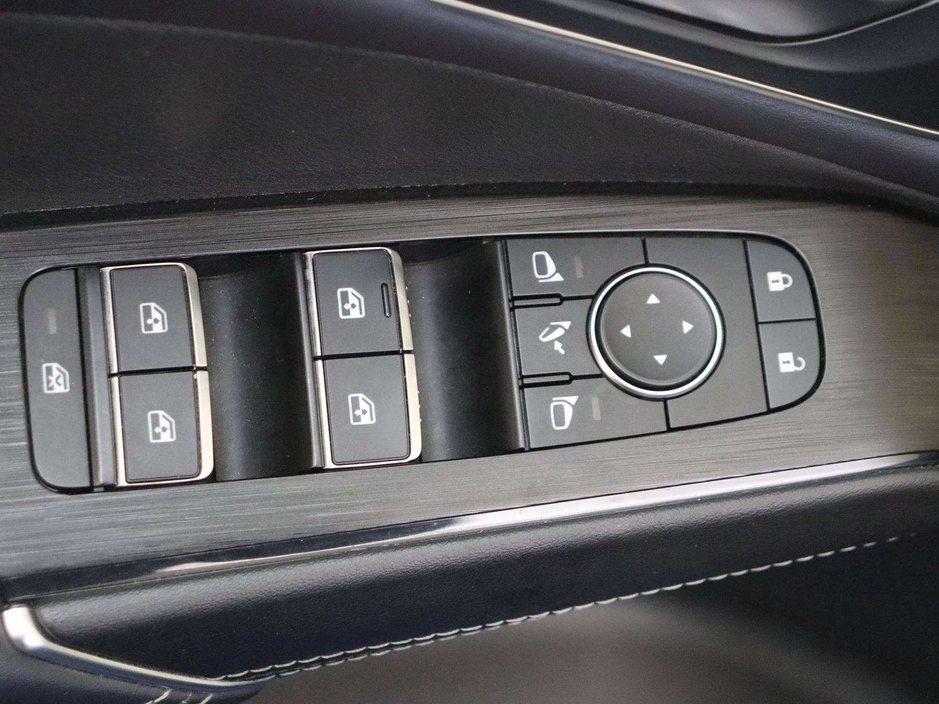 Nissan-QASHQAI-image-28