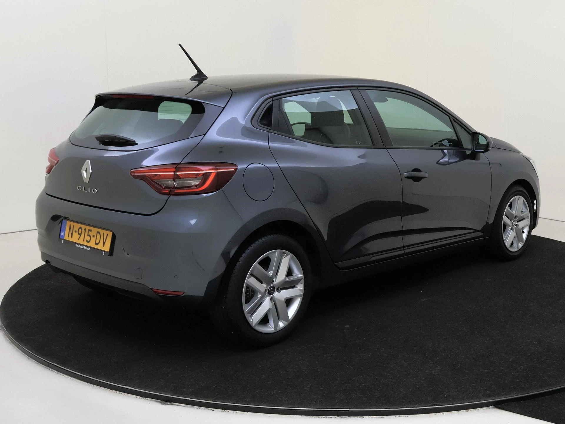 Renault-Clio-image-3