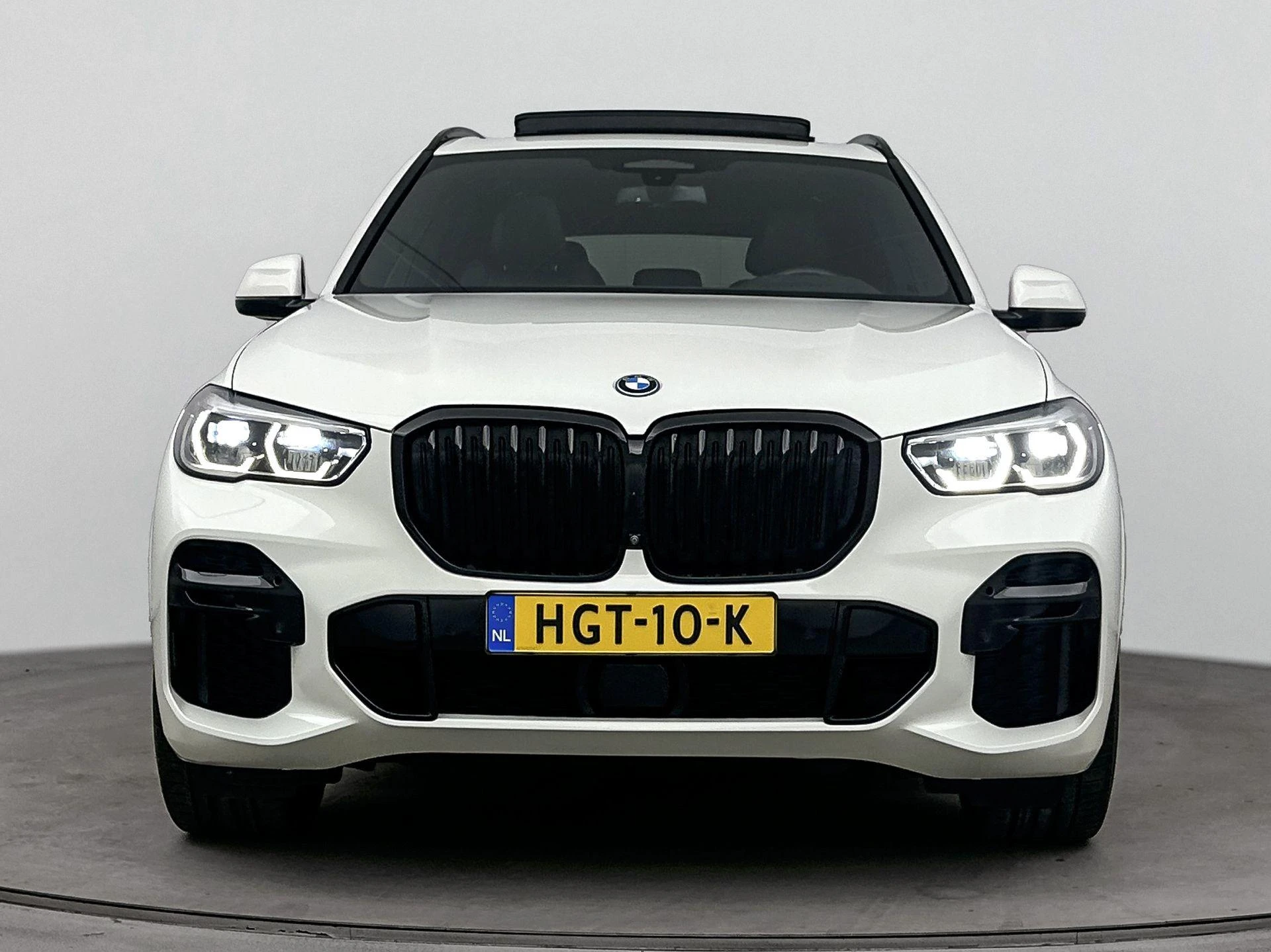BMW-X5-image-4
