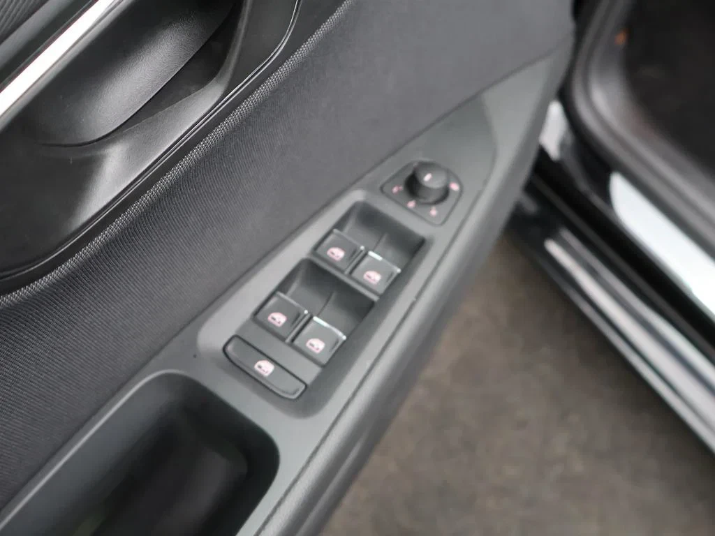 SEAT-Leon-image-21
