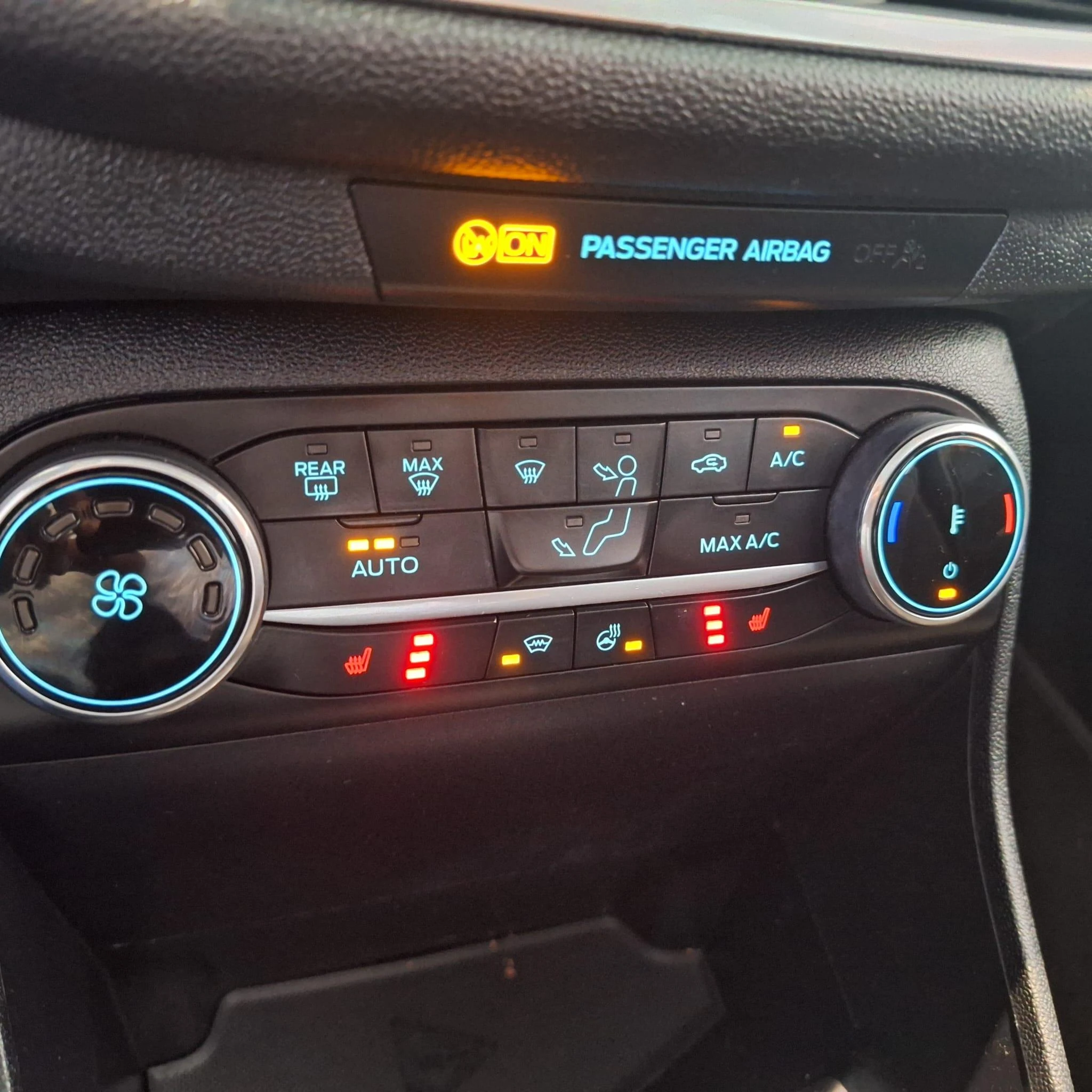 Ford Fiesta 1.0 EcoBoost Hybrid Titanium