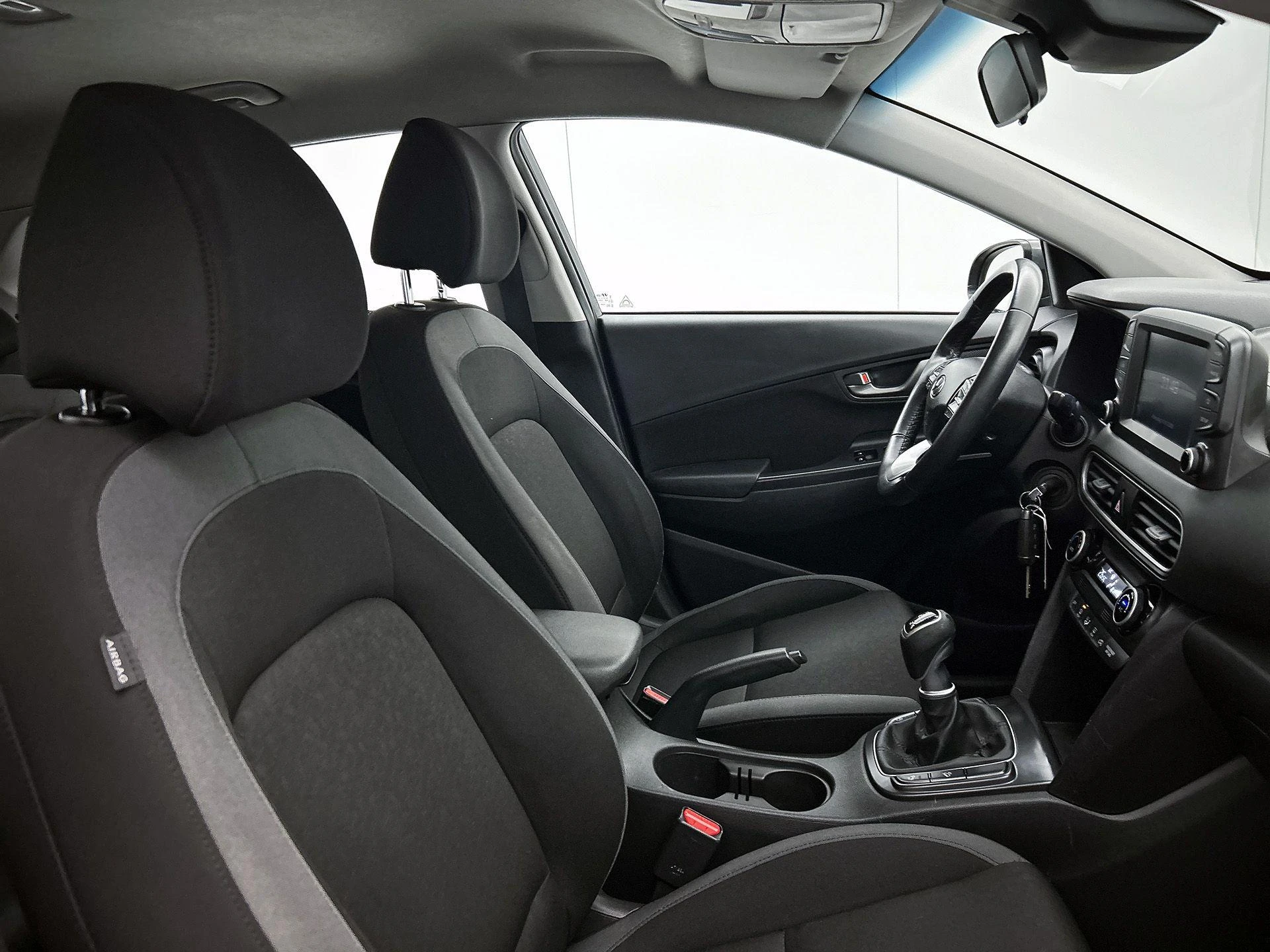 Hyundai-Kona-image-30