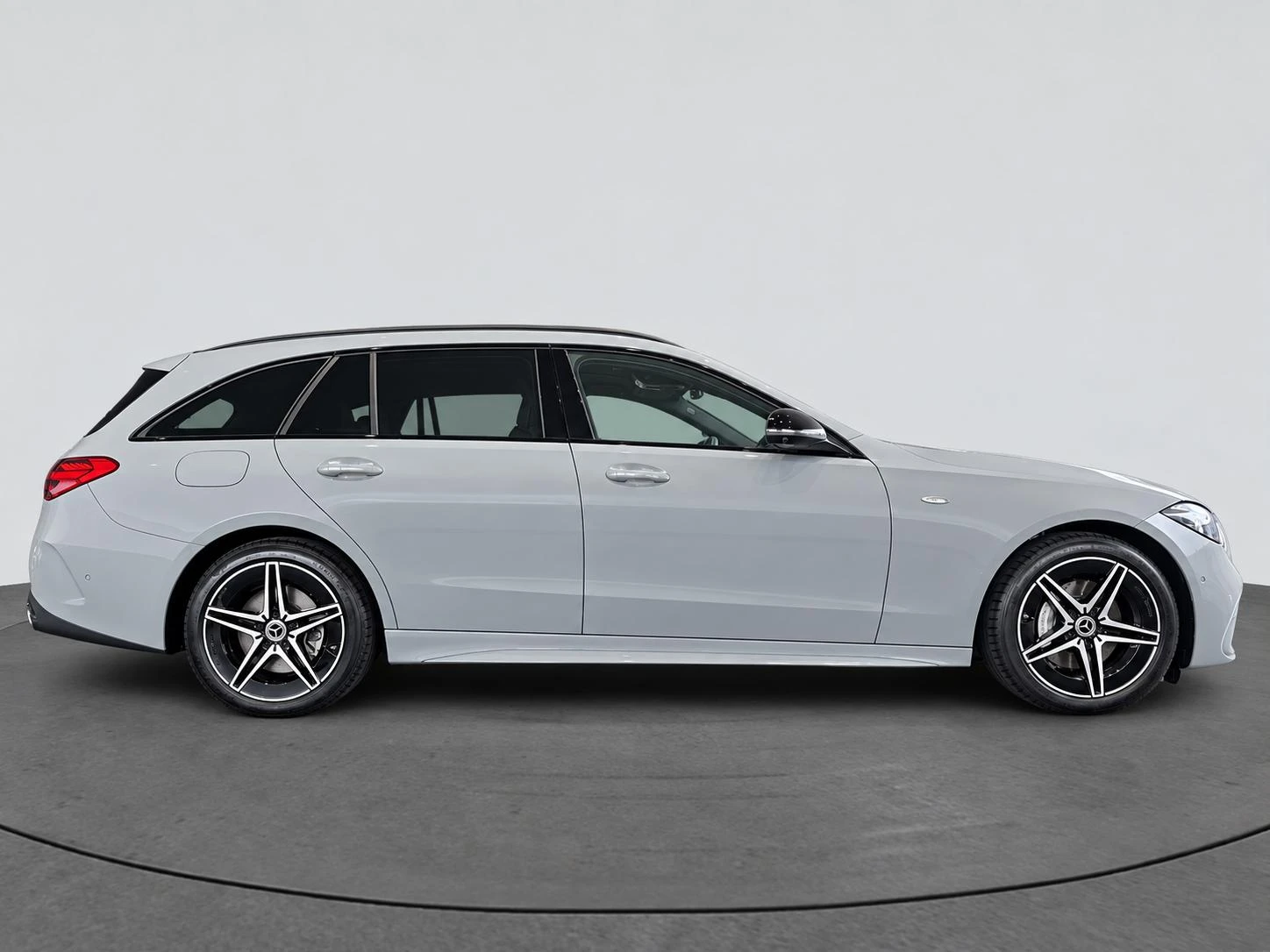 Mercedes-Benz-C-Klasse-image-5