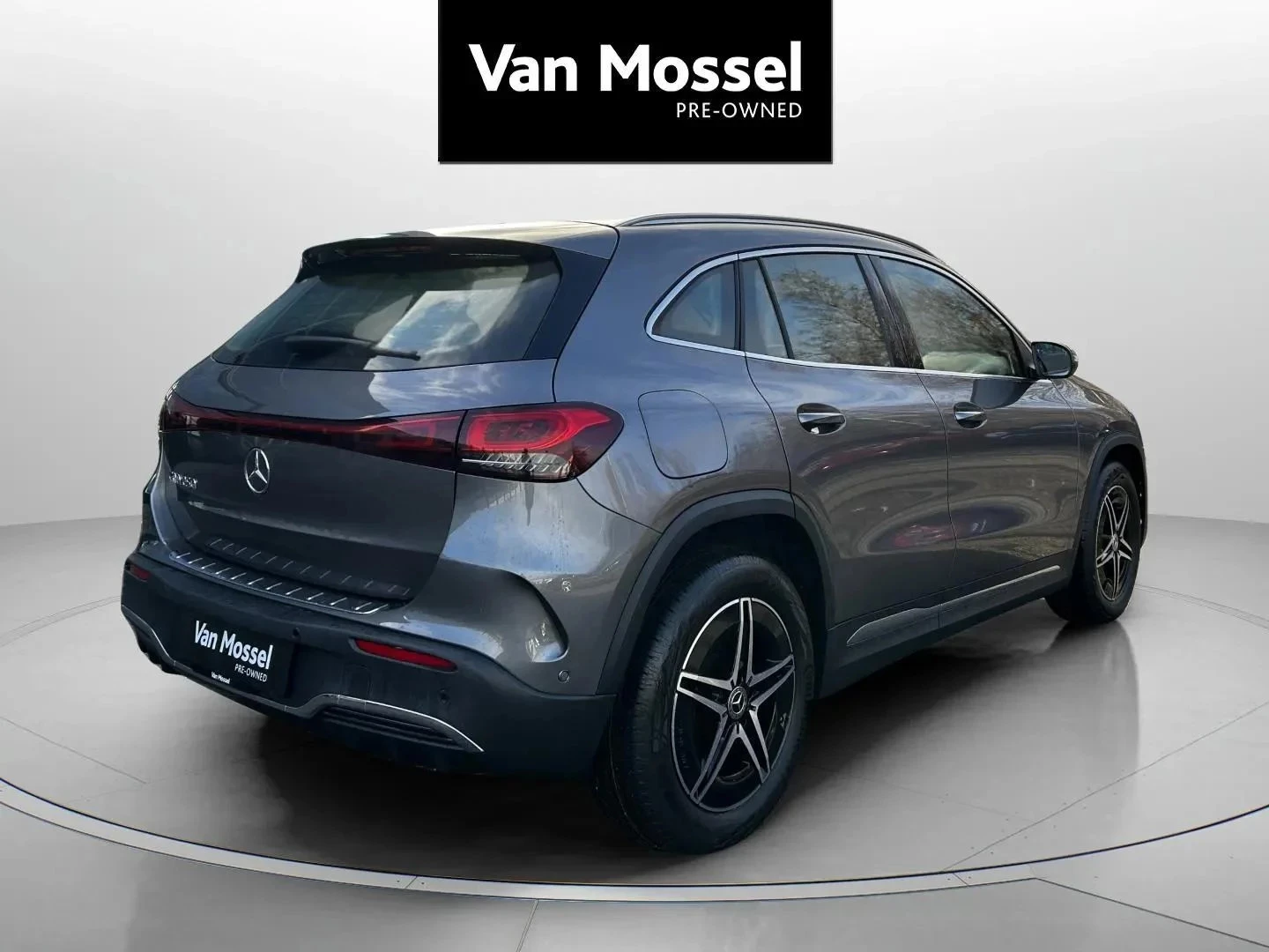 Mercedes-Benz-EQA-image-5