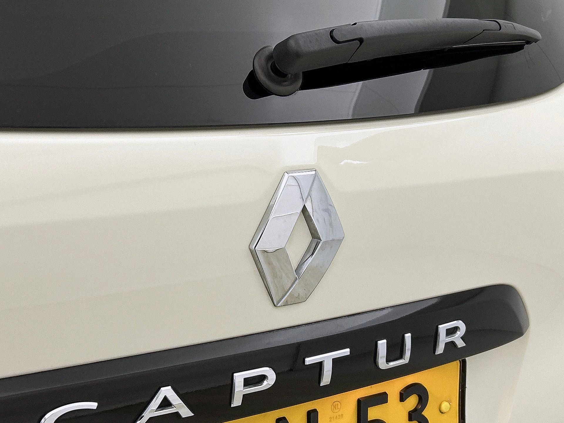Renault-Captur-image-20