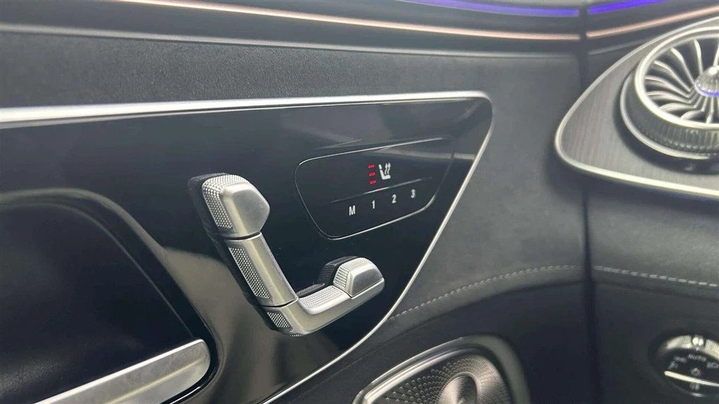 Mercedes-Benz-EQE-image-10