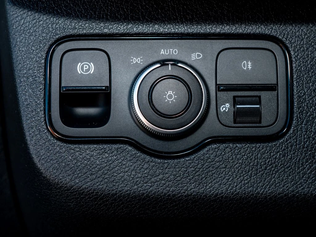 Mercedes-Benz-eSprinter-image-12