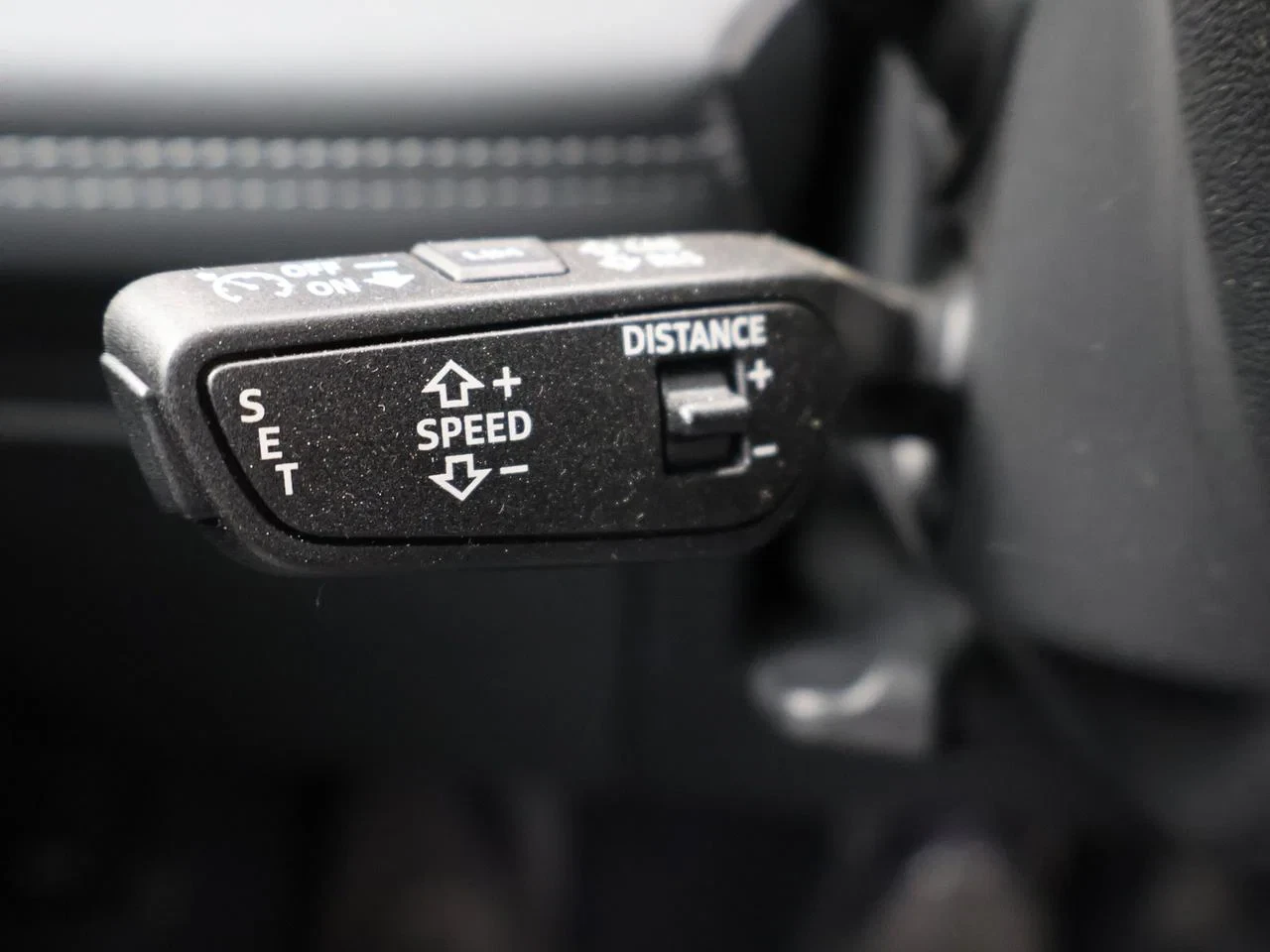 Audi-Q6 e-tron-image-17
